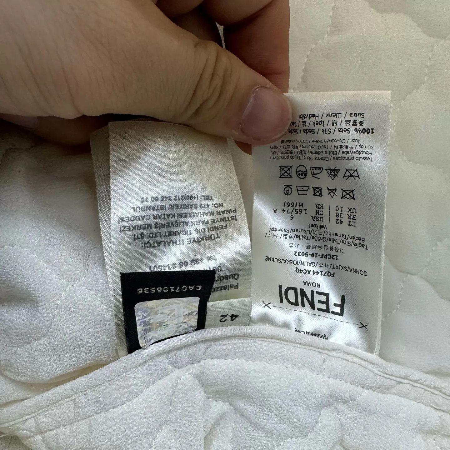 Fendi Fendi White Quilted Check Silk Skirt 42 Near New Size 28" / US 6 / IT 42 - 5 Thumbnail