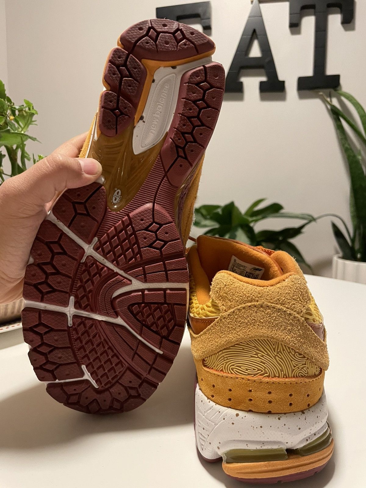 New Balance × Salehe Bembury New Balance Salehe Bembury x 2002R Orange ML200R1 Size 9 Size US 9 / EU 42 - 8 Thumbnail