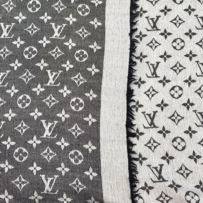 Louis Vuitton Louis Vuitton Grey logo presbyopic full print mulberry sil Size ONE SIZE - 7 Thumbnail