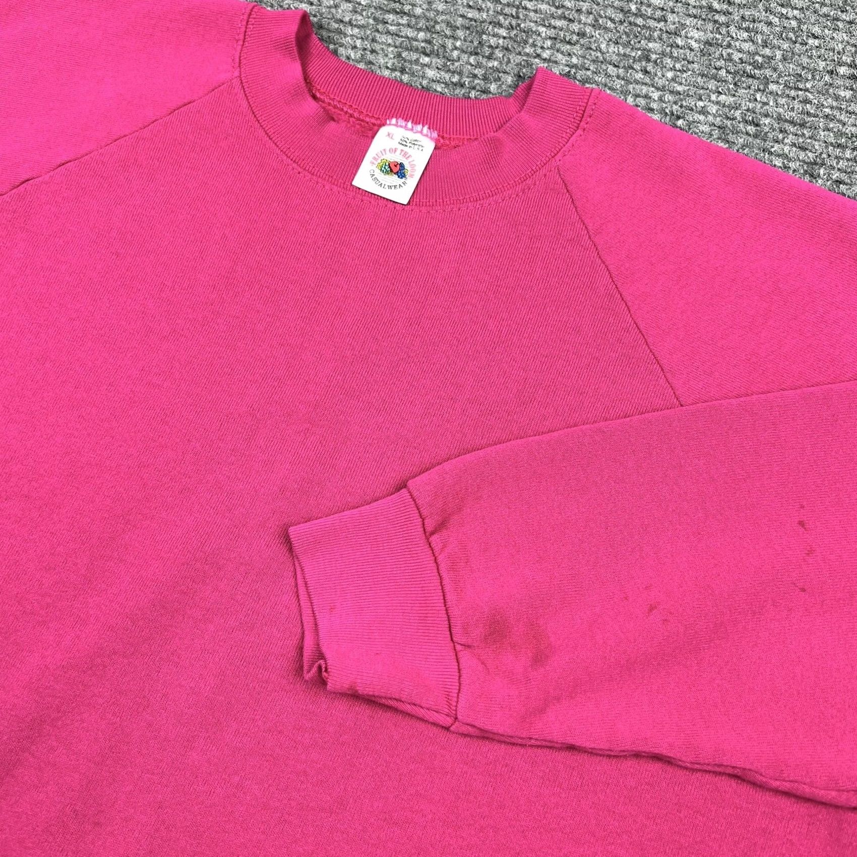 Fruit Of The Loom VINTAGE 90s Fruit of the Loom Pink Raglan Crewneck Sweatshirt XL Unisex Adults 50/50 Made USA Size US XL / EU 56 / 4 - 4 Thumbnail