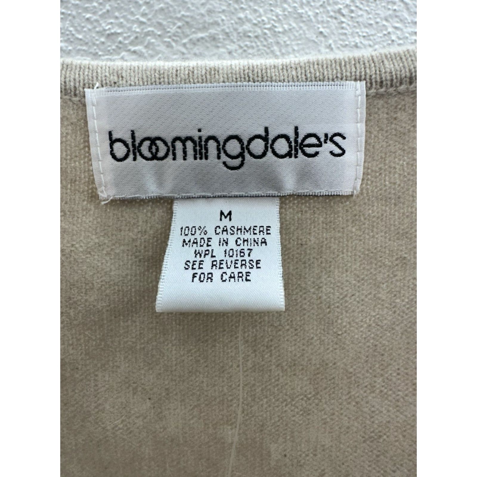 Bloomingdale's Bloomingdale's Tank Top Women's Medium Ivory Cashmere Embellished NWT Vintage No Size M / US 6-8 / IT 42-44 - 4 Thumbnail