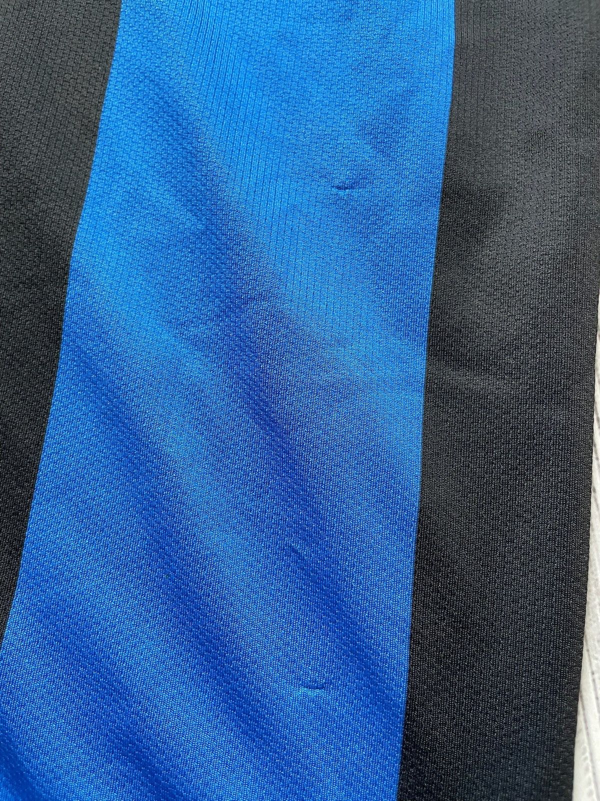 Vintage Vintage Nike Inter Milan soccer jersey 33 Mancini size M Size US M / EU 48-50 / 2 - 7 Thumbnail