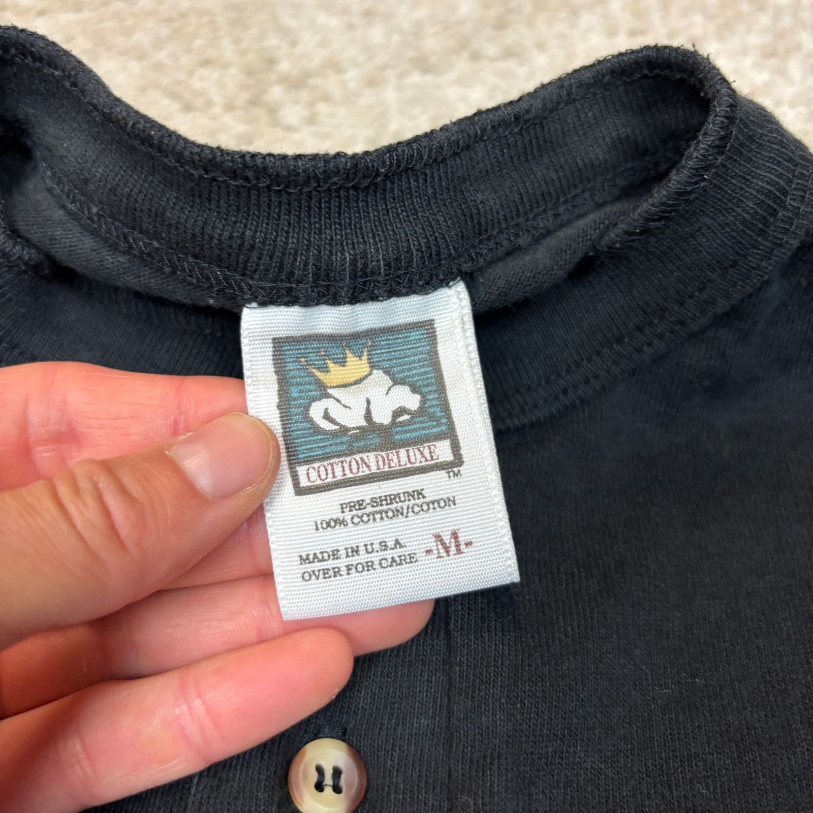 Disney × Vintage Vintage Disney Cast Member Original SS Henley Shirt Men's M Size US M / EU 48-50 / 2 - 6 Thumbnail