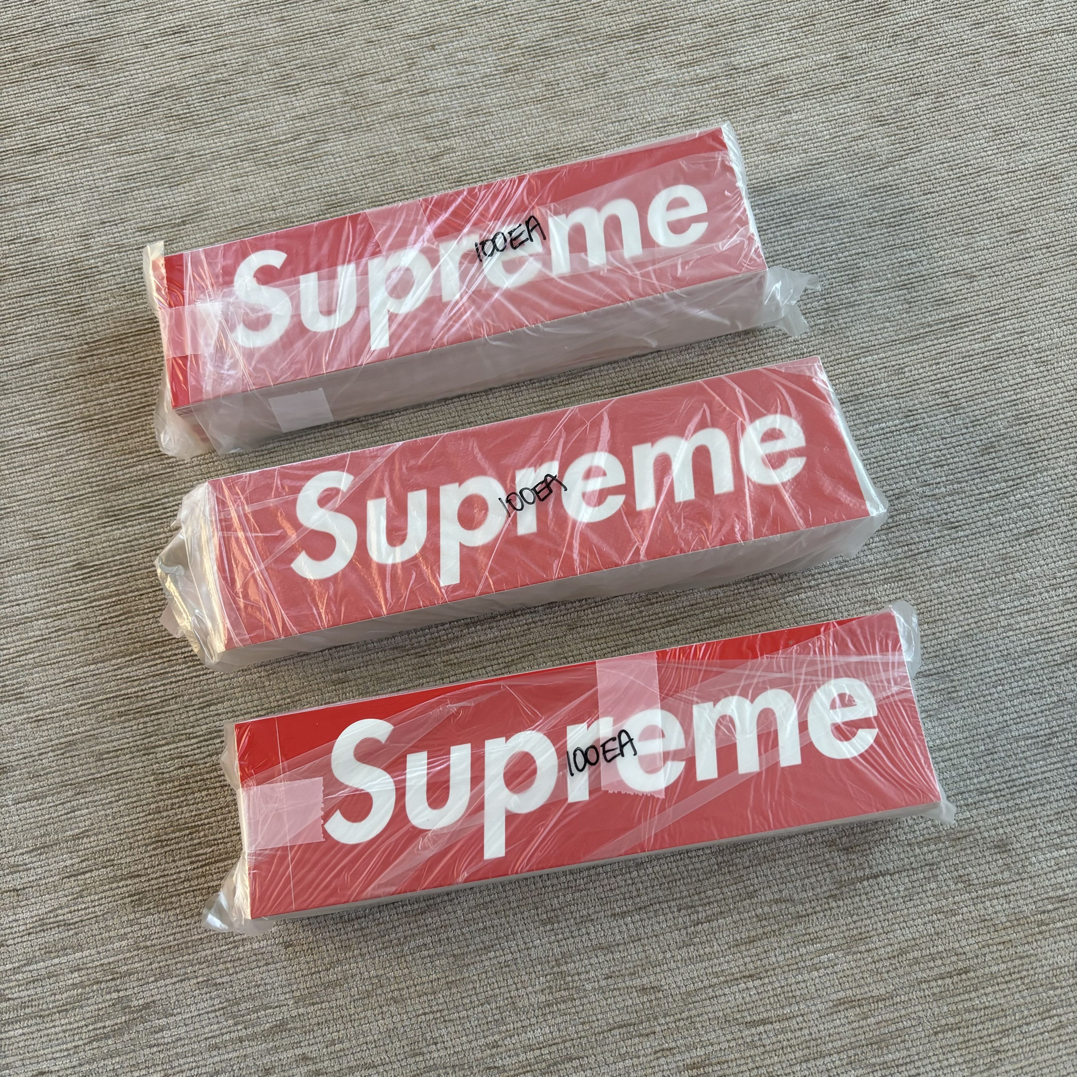 Supreme Supreme Box Logo Stickers (300pcs) Size ONE SIZE - 3 Thumbnail