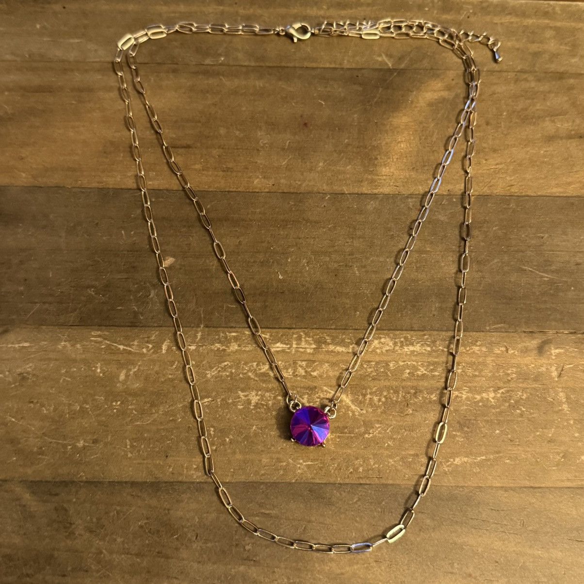 Other Gold tone layered iridescent hot pink stone pendant necklace Size ONE SIZE - 3 Thumbnail