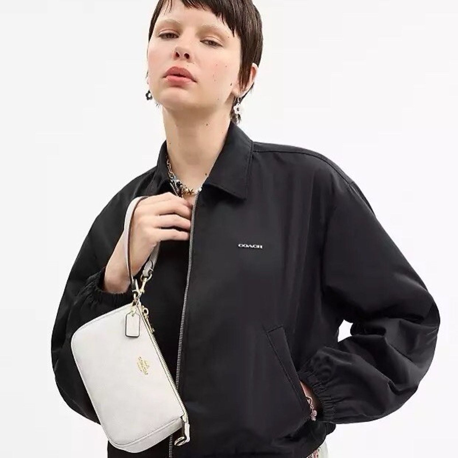 Coach NWT Coach Nolita 19 Signature Canvas CW426 /Gold/White/Chalk Size ONE SIZE - 11 Thumbnail