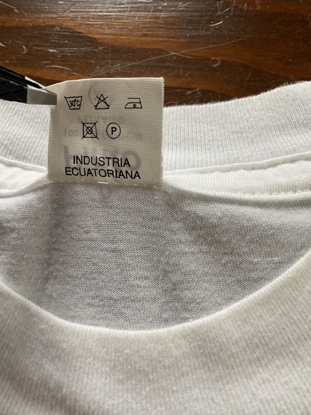 Vintage Vintage Penguin Galapagos Ecuador Single Stitch White Tee Size US XL / EU 56 / 4 - 17 Thumbnail