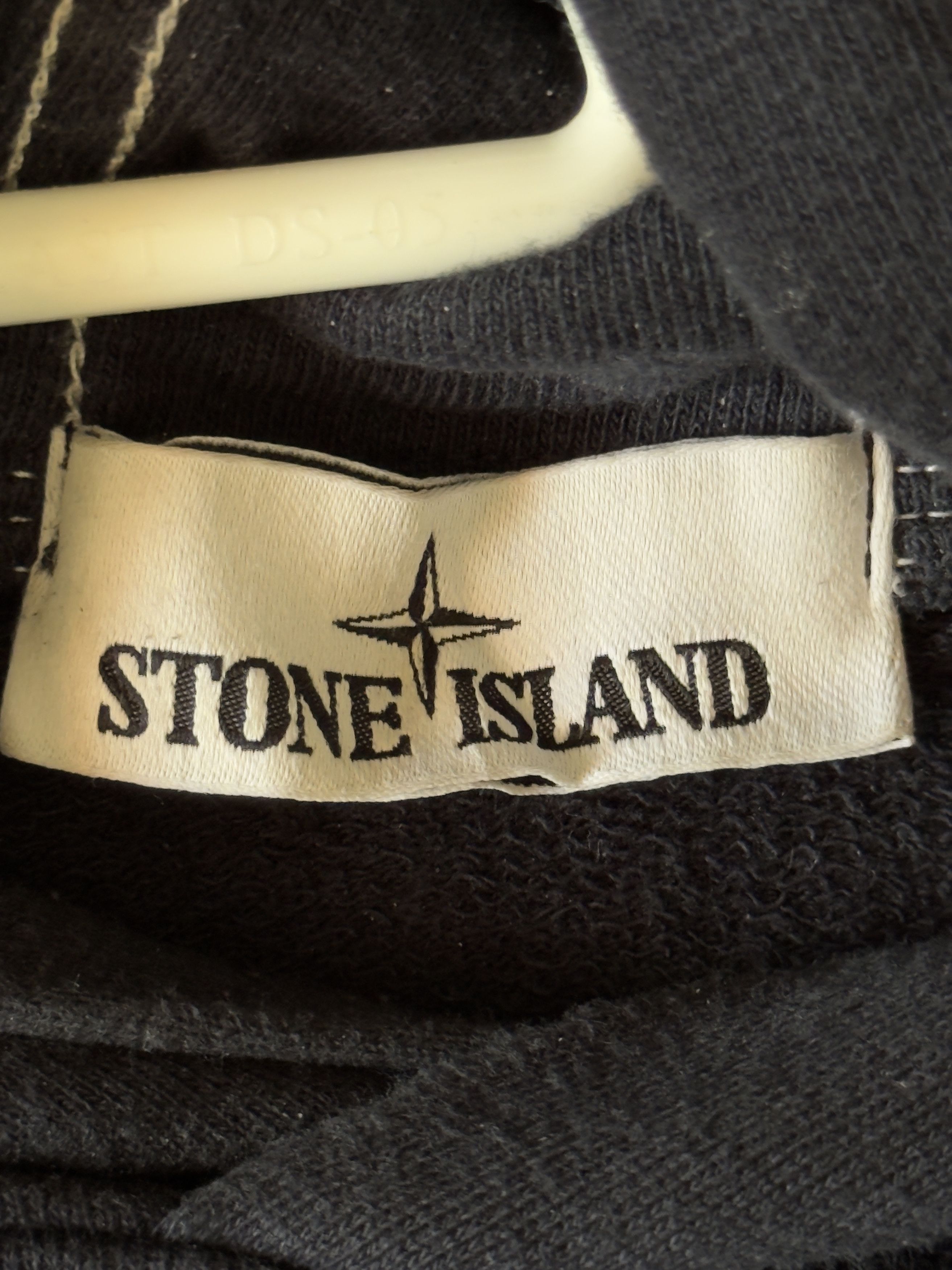 Stone Island 🔥 stone island hoodie sweatshirt chest logo size L Size US L / EU 52-54 / 3 - 8 Thumbnail