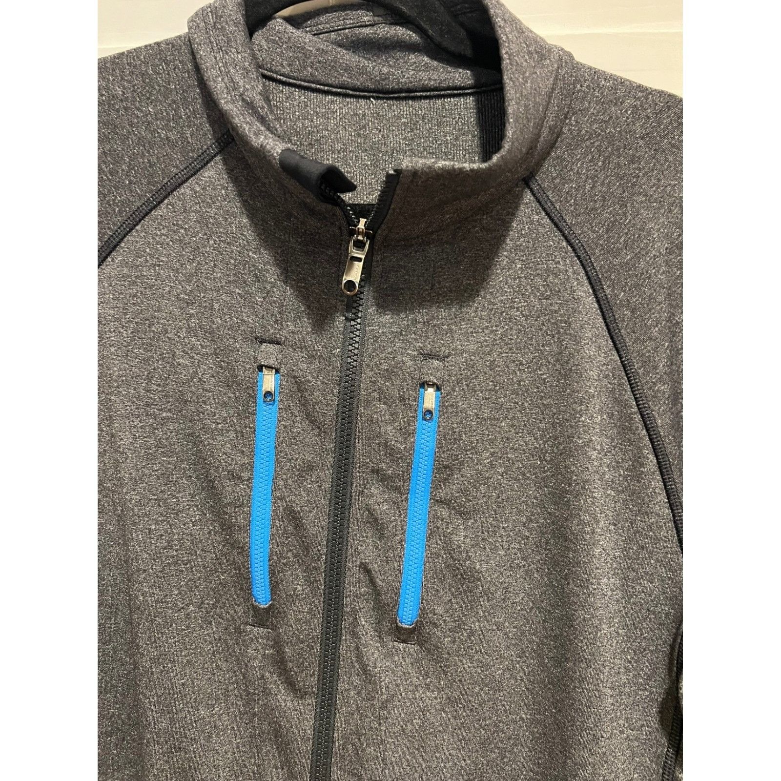 Lululemon Lululemon Men's XL Gray Full Zip Long Sleeve Activewear Jack Size US XL / EU 56 / 4 - 2 Thumbnail