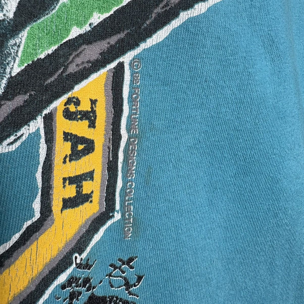 Vintage Vintage 90s Dread Lion Local Strength Graphic T-Shirt Size US XL / EU 56 / 4 - 5 Thumbnail