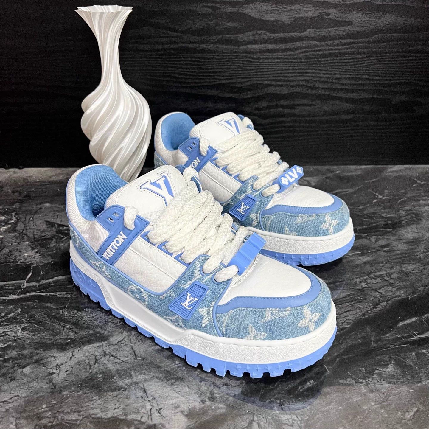 Louis Vuitton TrainerMax White Blue Denim 40 EU 98 New Size US 9 / IT 39 - 3 Thumbnail