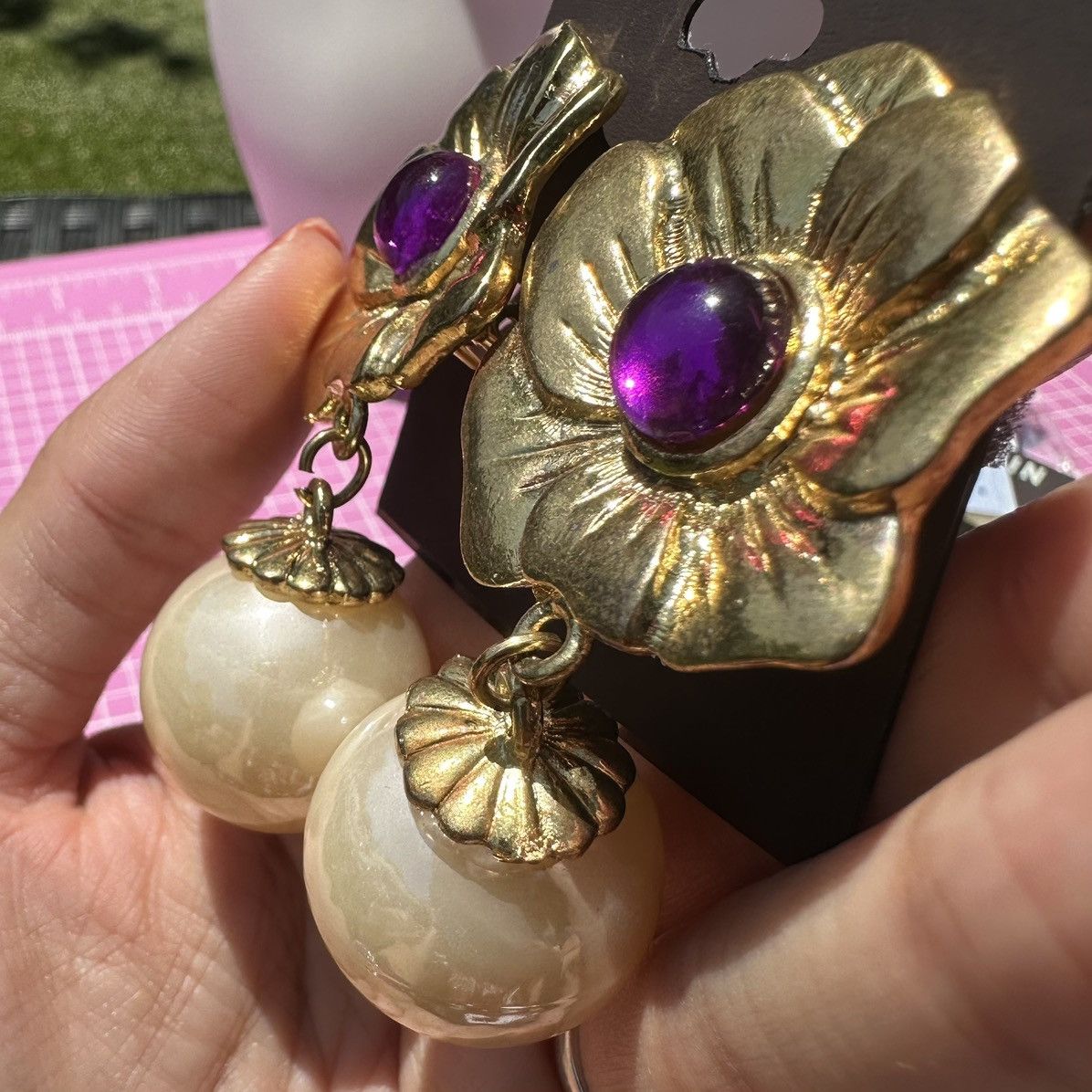 Anne Klein × Designer Anne Klein gold flower purple diamonds pearl drops clip on Size ONE SIZE - 4 Thumbnail