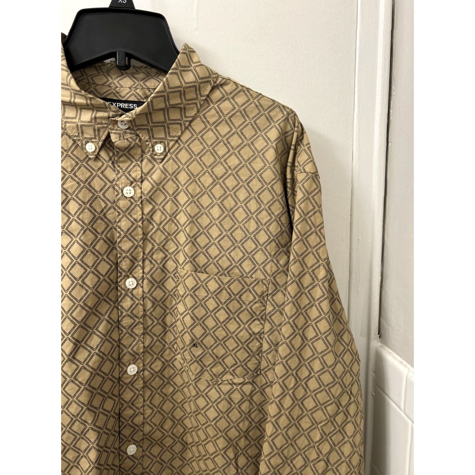 Express Express Shirt Mens XL Brown Geometric Button-Down Long Sleeve NWT Retail 0 Size US XL / EU 56 / 4 - 4 Thumbnail