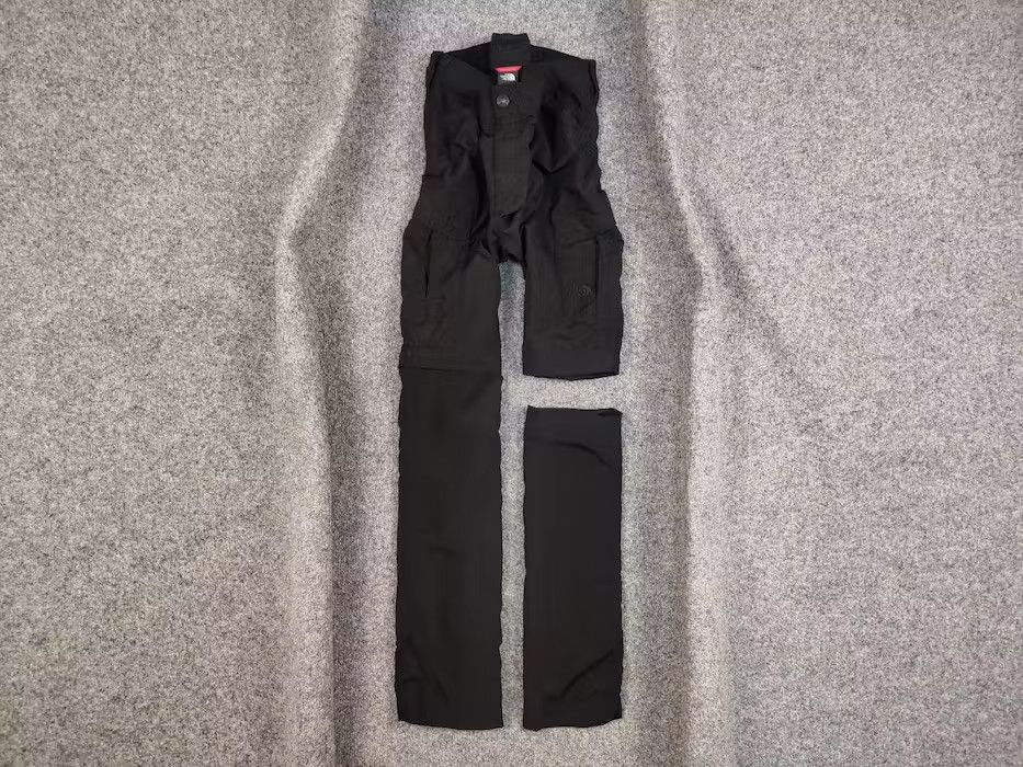 The North Face Vintage 90's The North Face Cargo Black Track Pants x Shorts Size US 32 / EU 48 - 1 Thumbnail
