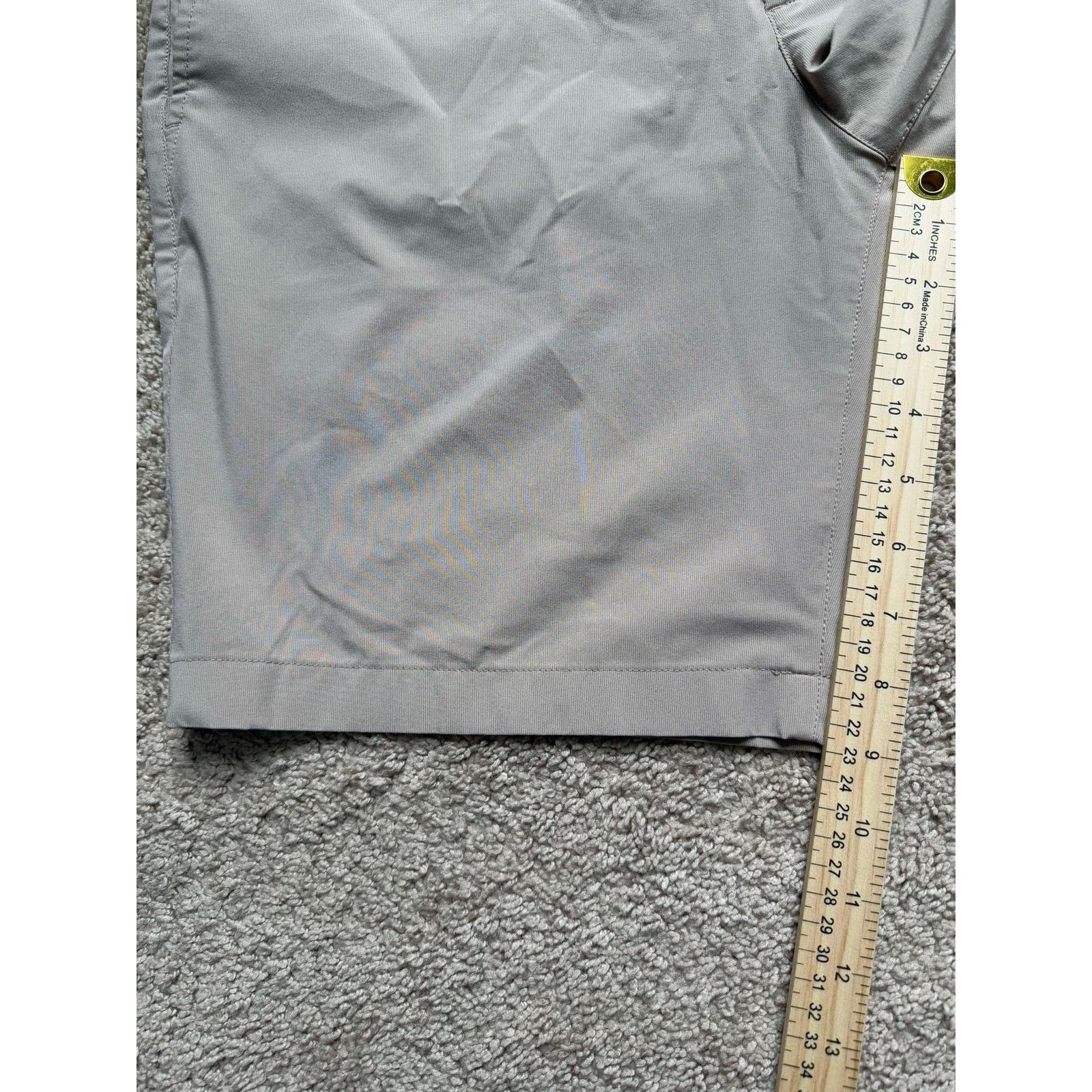 Vineyard Vines Vineyard Vines by Shep & Ian Fairway Chino Short Beige 34 Size US 34 / EU 50 - 8 Thumbnail