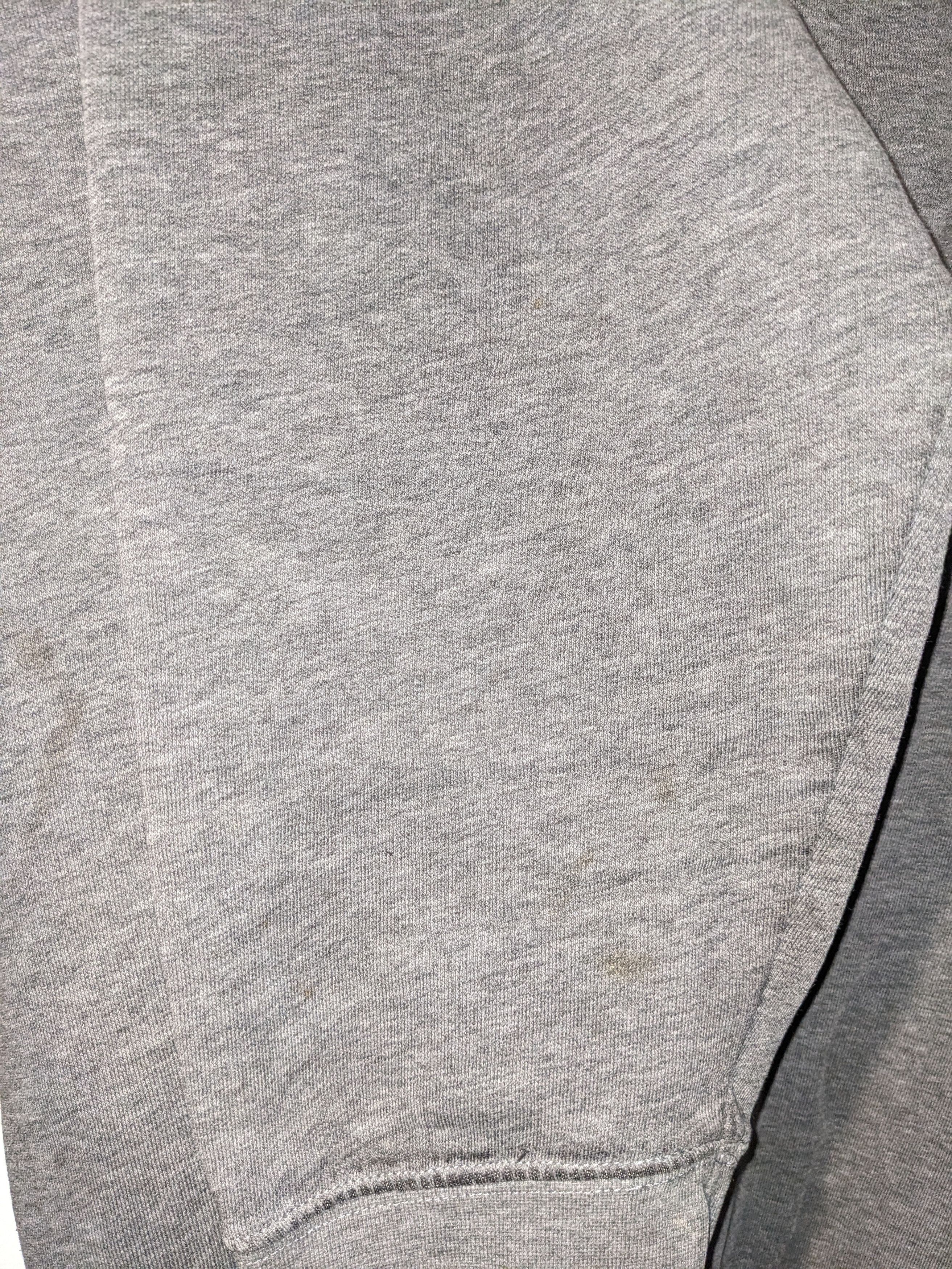 Nike Vintage Y2K Nike Mini Swoosh Essential Large Sweatshirt Size US L / EU 52-54 / 3 - 13 Thumbnail