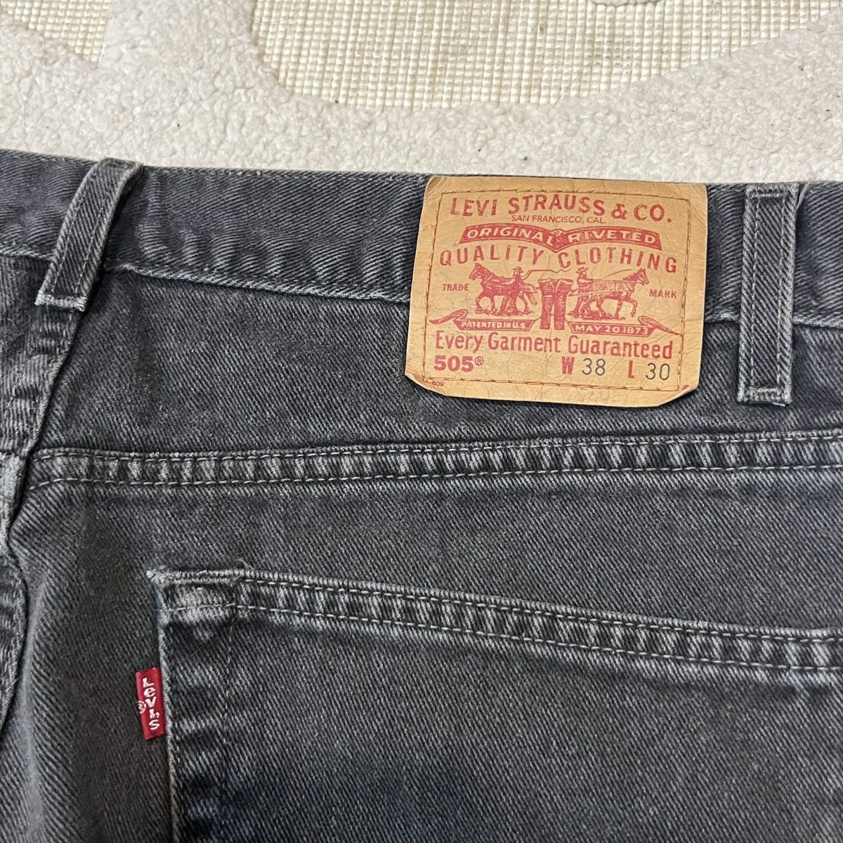 Levi's Vintage faded black levis 505 Size US 38 / EU 54 - 2 Thumbnail