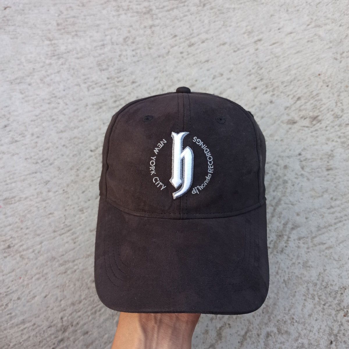 Honda × Japanese Brand × Rap Tees DJ Honda recording ny city. Material looks like suede Size 36 - 2 Thumbnail
