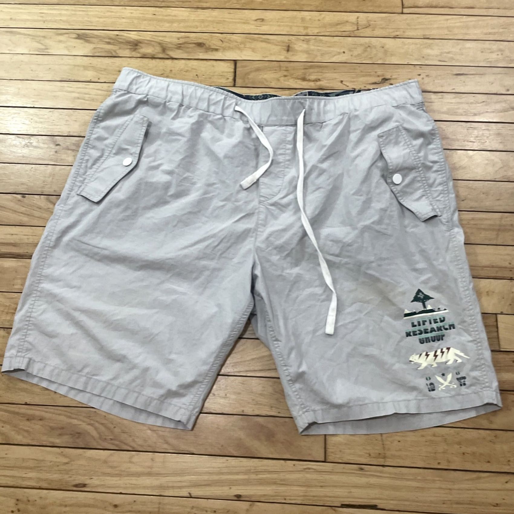 Vintage LRG Cargo Shorts Men 4XL Lifted Research Group Cat Graphic Gray 44x10 Regular Cotton Drawstring Pockets Logo Fashion Casual Streetwear Mens Size US 39 - 4 Thumbnail