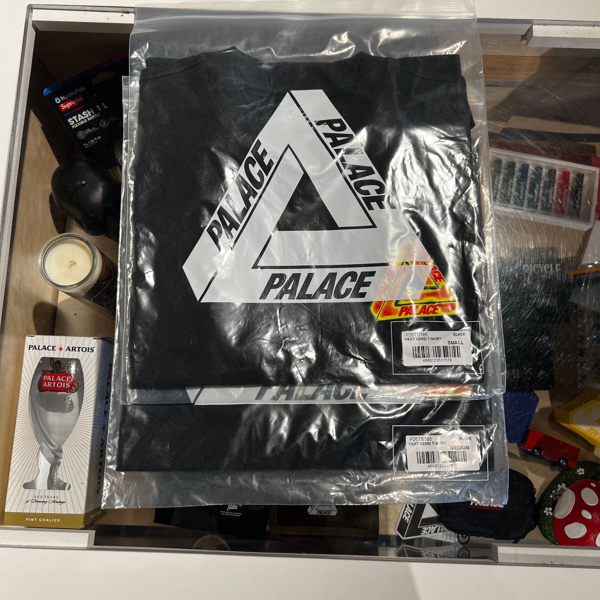 Palace Heat Sensi Tee Black • M