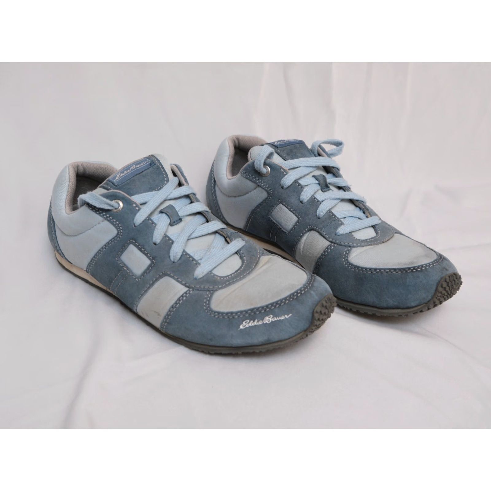 Eddie Bauer Eddie Bauer Blue Suede Throwback Sneakers Womens Size 10 Size US 10 / IT 40 - 2 Thumbnail