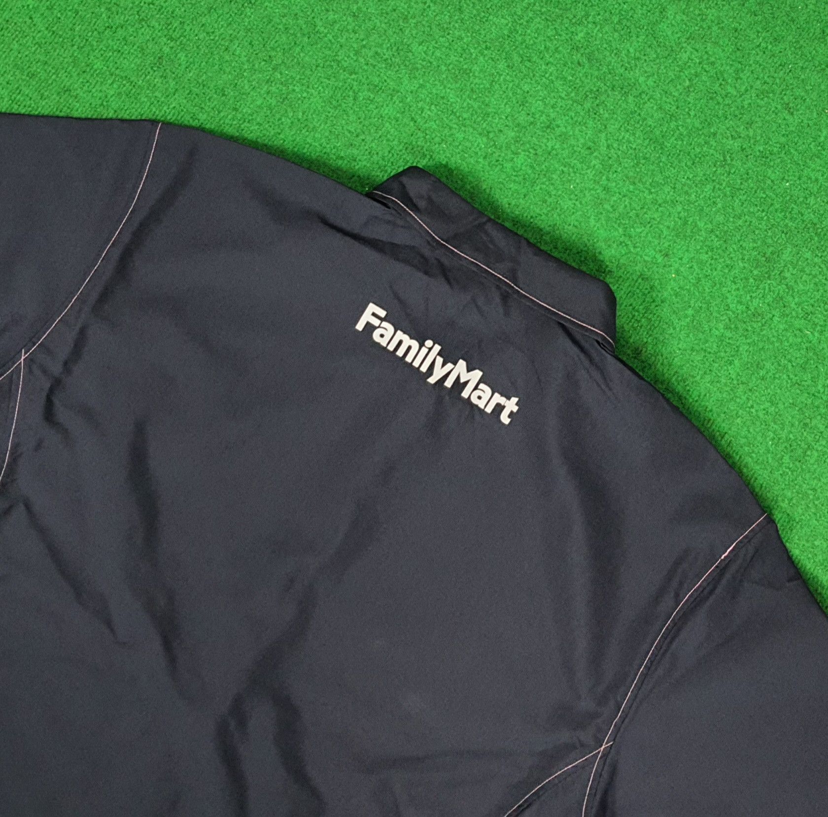 Japanese Brand × Vintage Vintage Family Mart Japanese Brand Staff Uniform Jacket Size US XXL / EU 58 / 5 - 4 Thumbnail