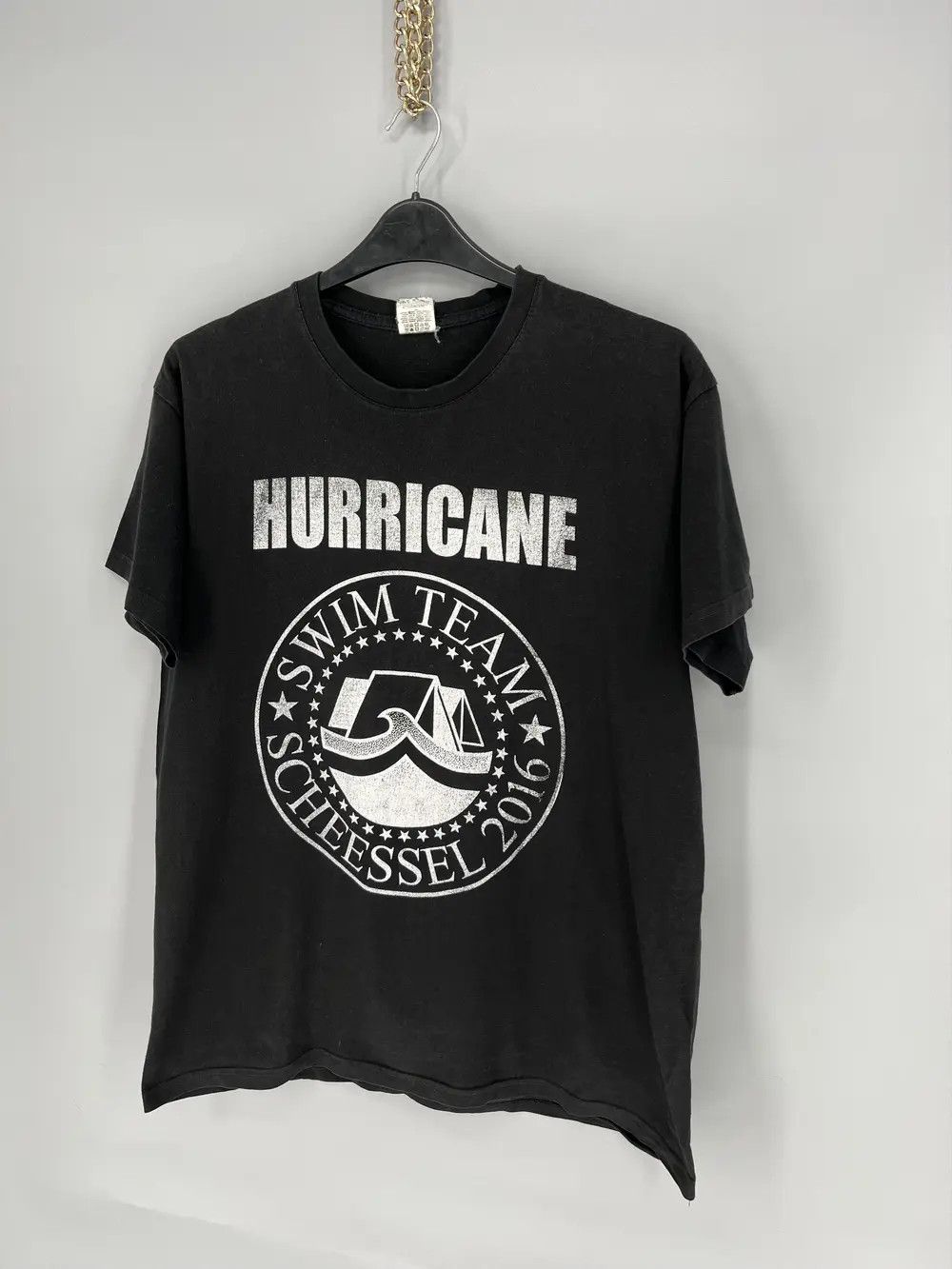 Band Tees Vintage hurricane over the edge band tees Streetwear Size US L / EU 52-54 / 3 - 3 Thumbnail