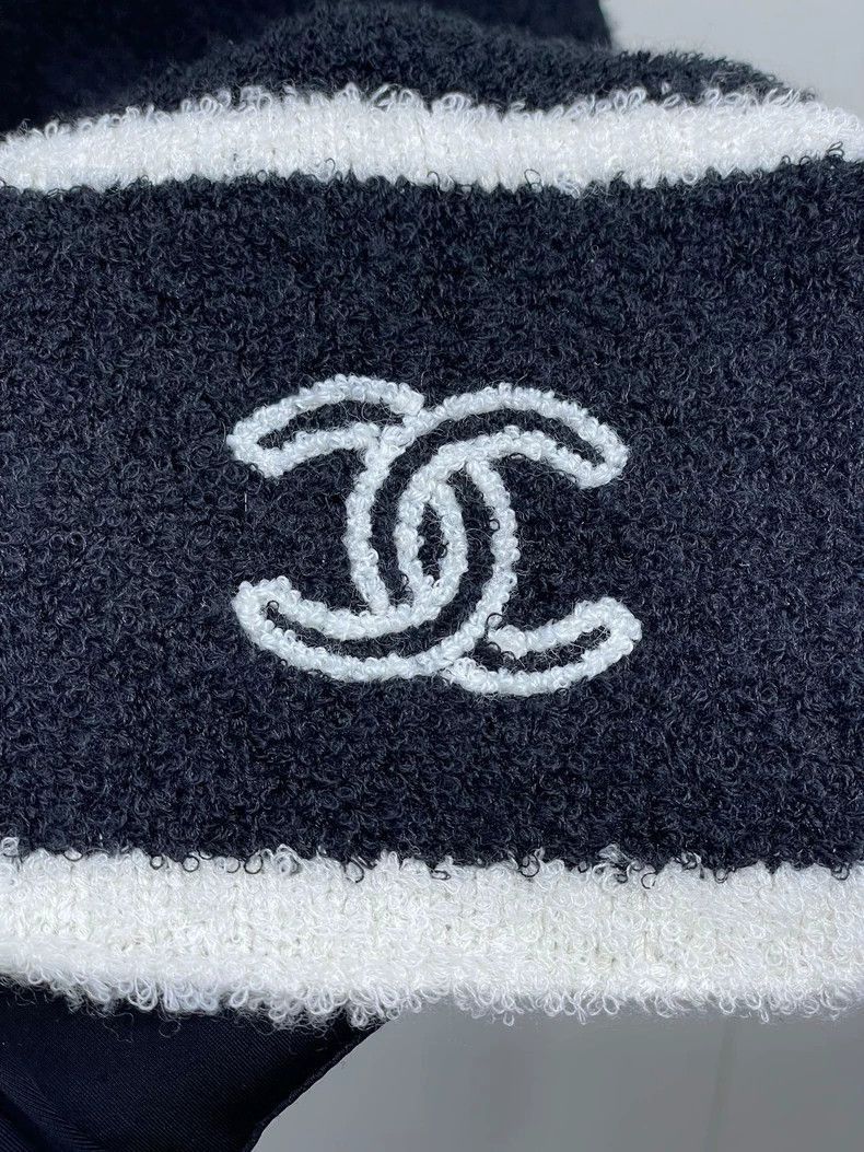 Chanel Chanel Panda Pattern Double C Scarf -2505 Size ONE SIZE - 4 Thumbnail