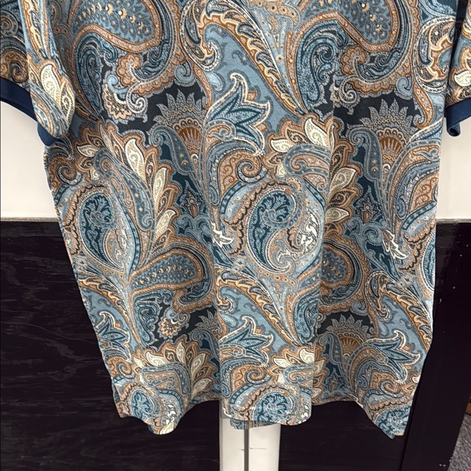Etro NWT Men’s Etro blue paisley shirt Size XL Size US XL / EU 56 / 4 - 5 Thumbnail
