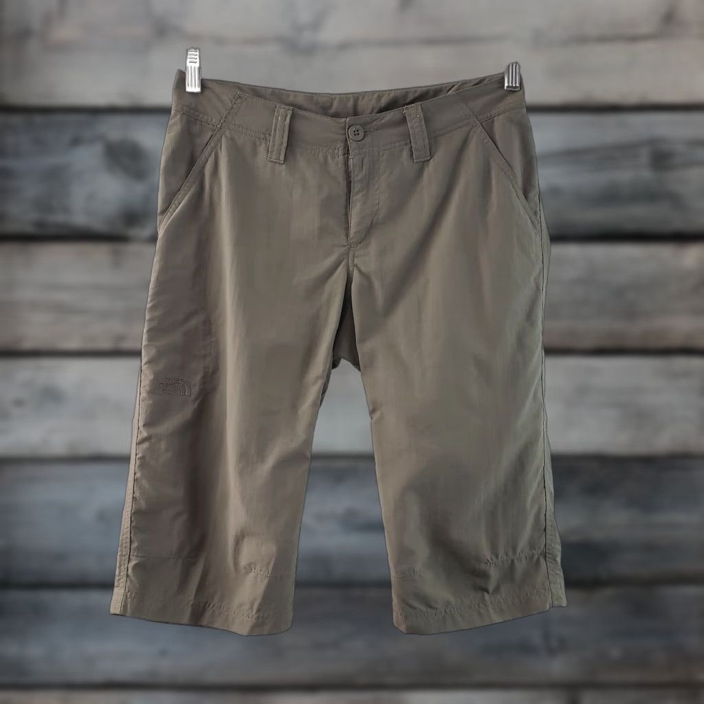 The North Face North Face Womens Capri Pants Sz 4 Nylon Gray Low Rise Capris Casual Womens Size 4 Gray Capri Nylon Size 27" / US 4 / IT 40 - 1 Thumbnail