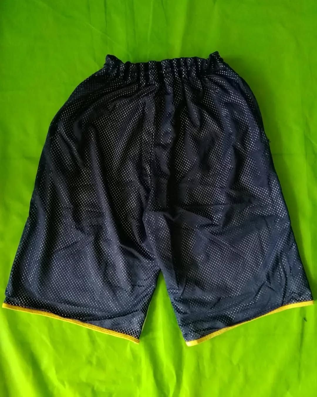 NBA × Vintage Vintage NBA Lakers 10 Basketball Short Pants Size US 31 - 3 Thumbnail