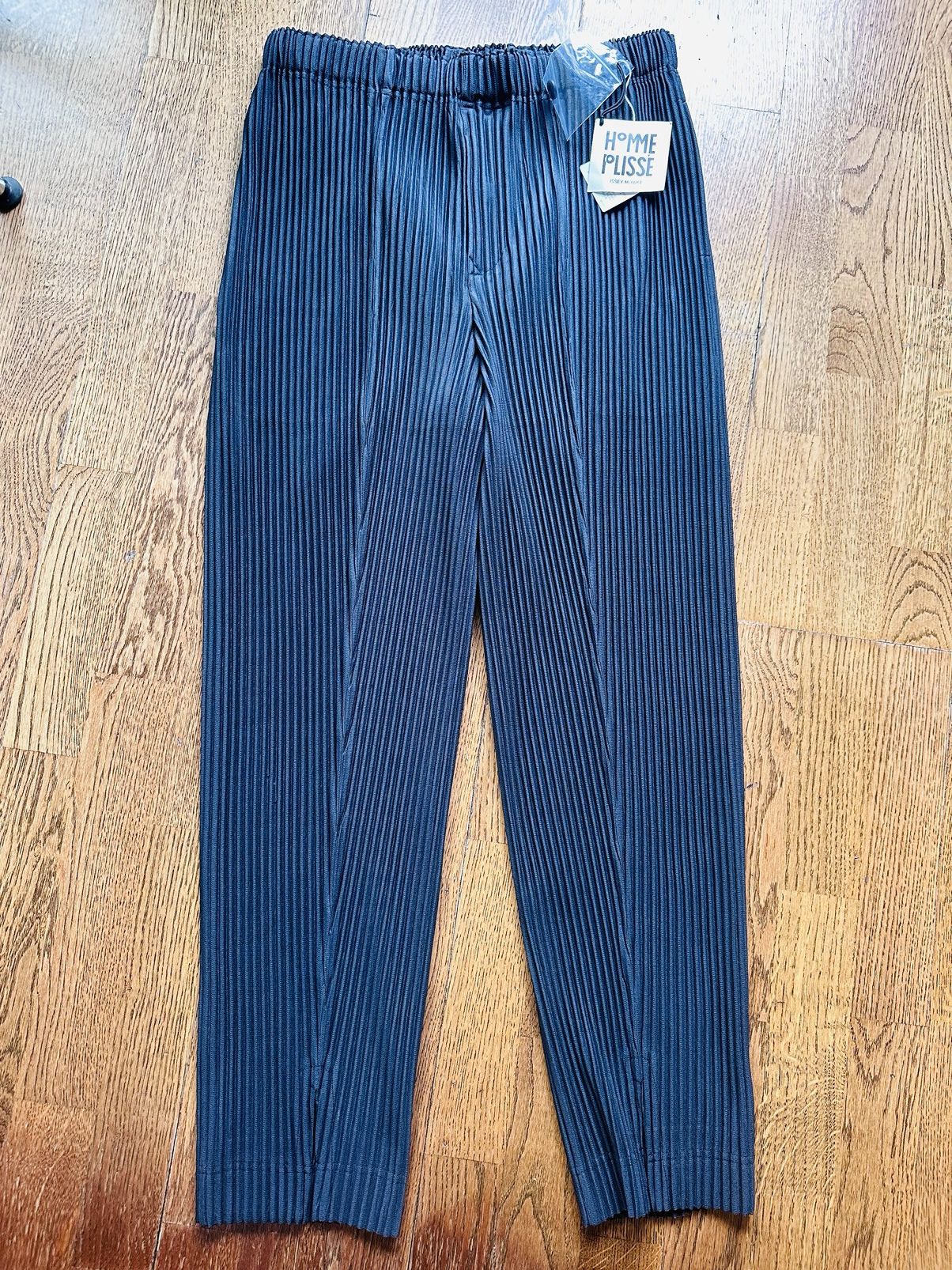 Homme Plisse Issey Miyake HOMME PLISSE ISSEY MIYAKE Pleated straight-leg regular-fit Size US 33 - 8 Thumbnail