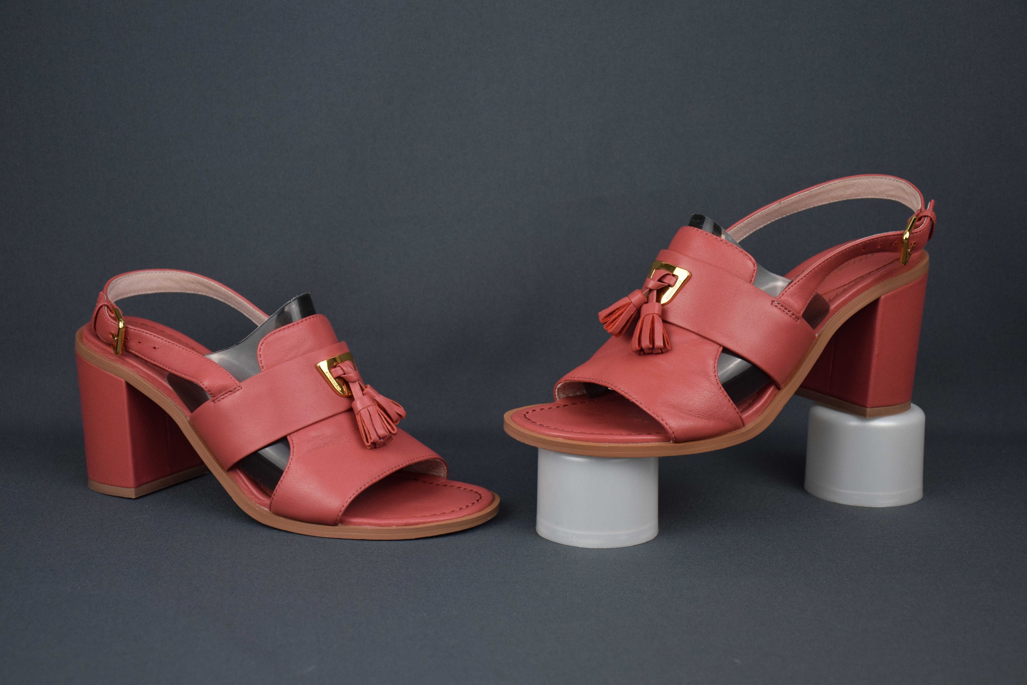 Other Coccinelle Beat Selleria Sandals Leather US 8 UK 7 EU 40 Size US 8 / IT 38 - 6 Thumbnail