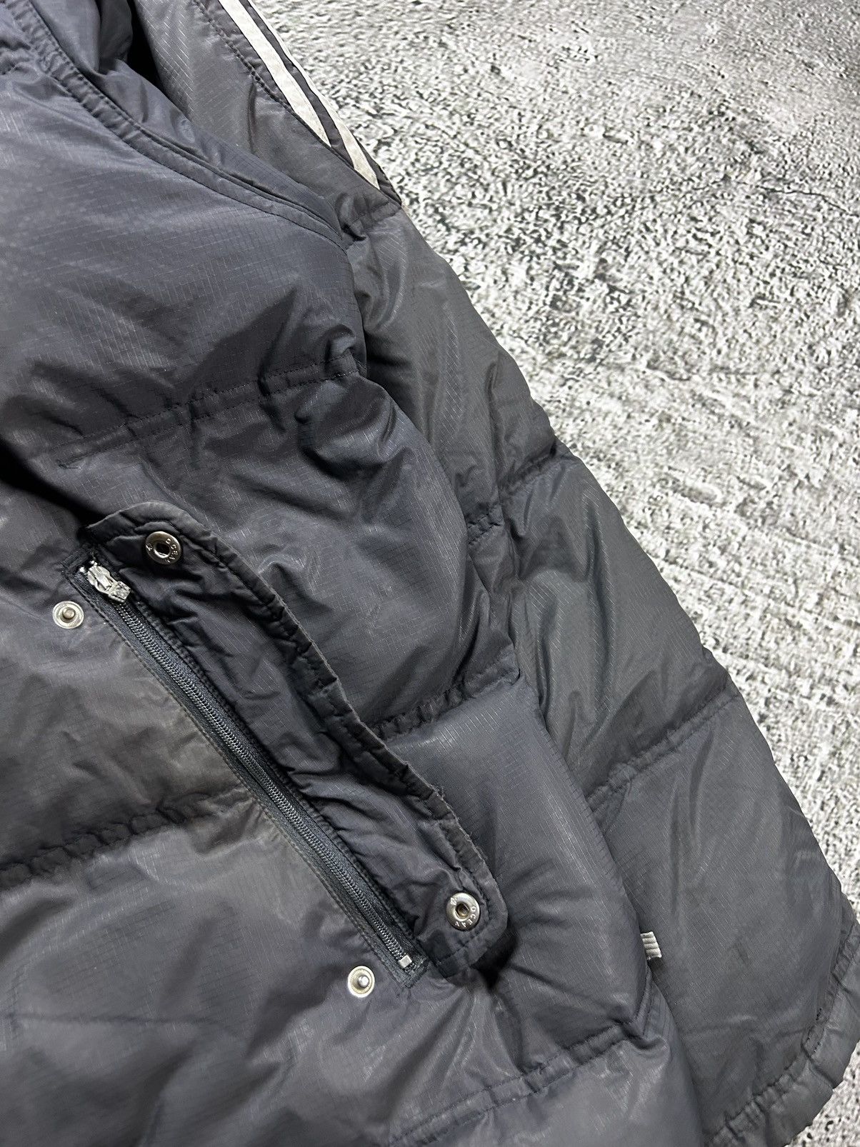 Adidas × Vintage Adidas vintage grey down puffer jacket small logo 2000s Size US XL / EU 56 / 4 - 4 Thumbnail
