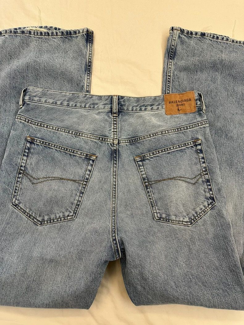 Balenciaga Balenciaga size S Hole Distressed Hem Jeans Size US 27 - 4 Thumbnail