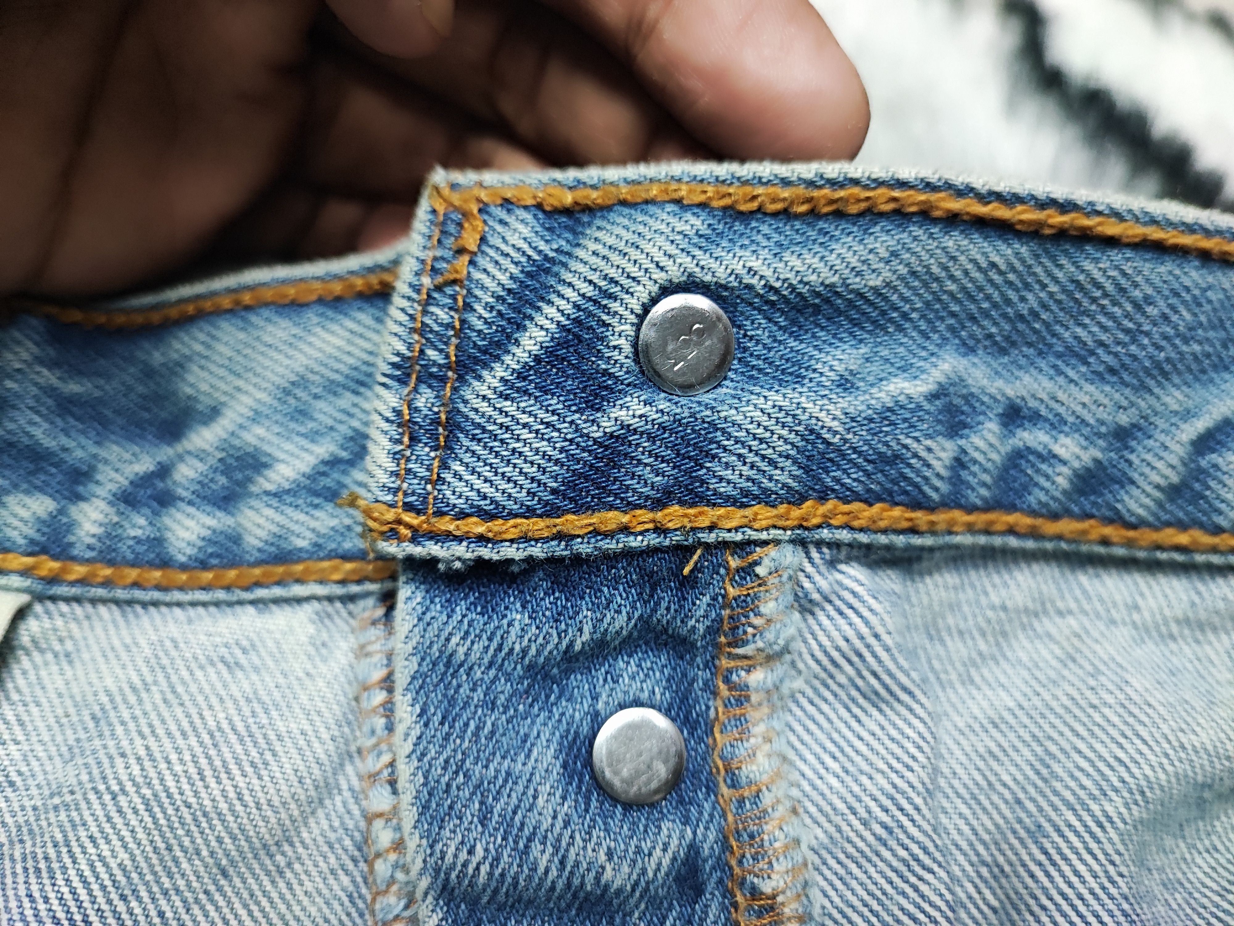 Levi's Vintage Clothing Vintage Levis 501xx Fly Button Jeans Size US 37 - 6 Thumbnail