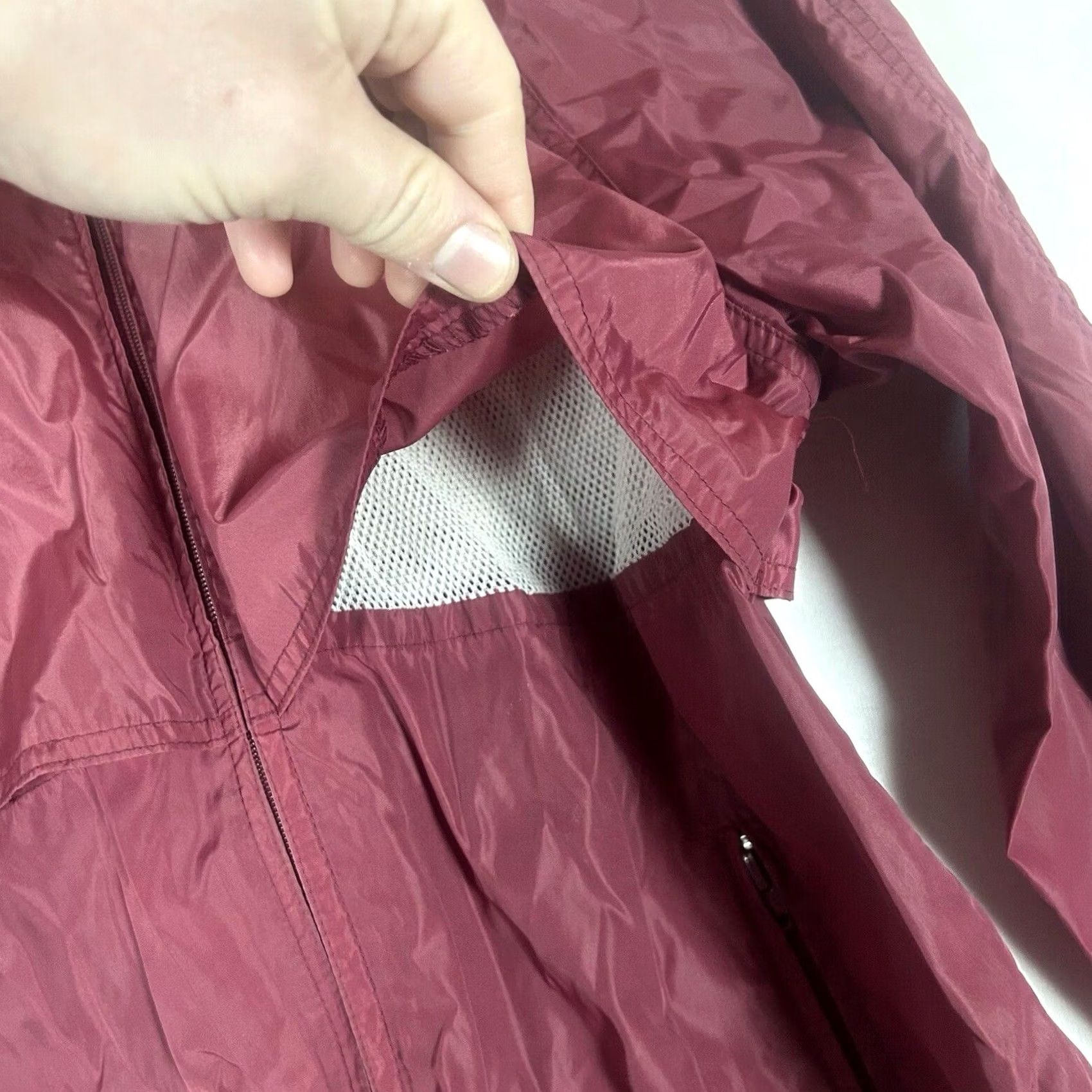 Eddie Bauer VINTAGE Eddie Bauer Mens Windbreaker Small Red Nylon Jacket Stowable Hood 90s Size US S / EU 44-46 / 1 - 6 Thumbnail