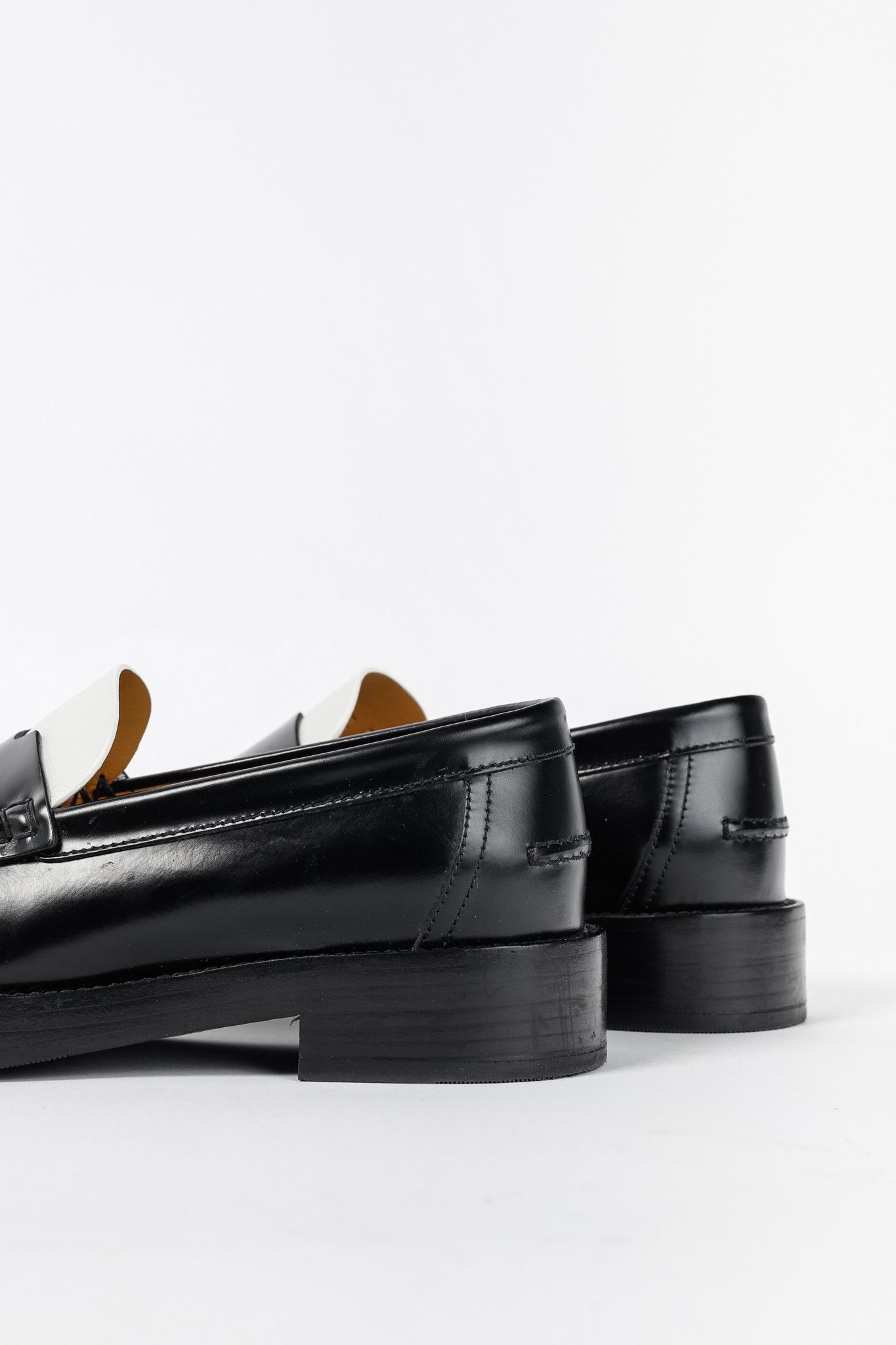 Hermes Hermes Hour Noir & Blanc Glazed Calfskin "H" Loafers Size US 7 / IT 37 - 9 Thumbnail