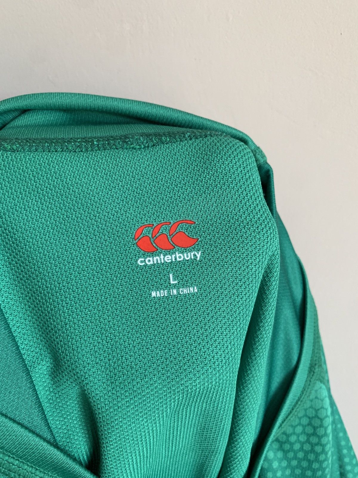 Canterbury of New Zealand Ireland Home Rugby Union Shirt Canterbury Jersey Size L Size US L / EU 52-54 / 3 - 9 Thumbnail