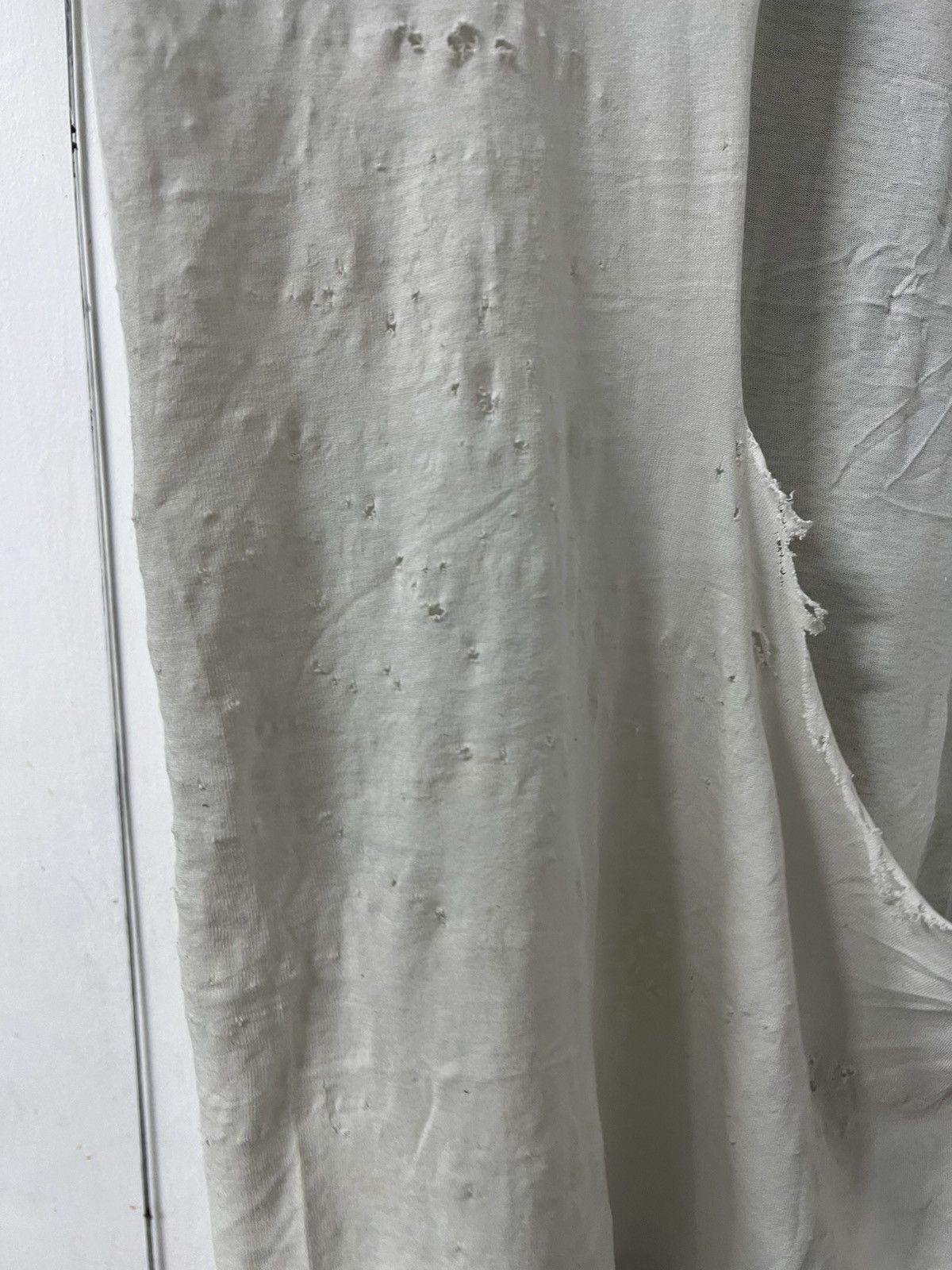 Vintage VINTAGE THRASHED FADED WHITE PLAIN PAPER THIN ERD GRUNGE Size US XL / EU 56 / 4 - 6 Thumbnail