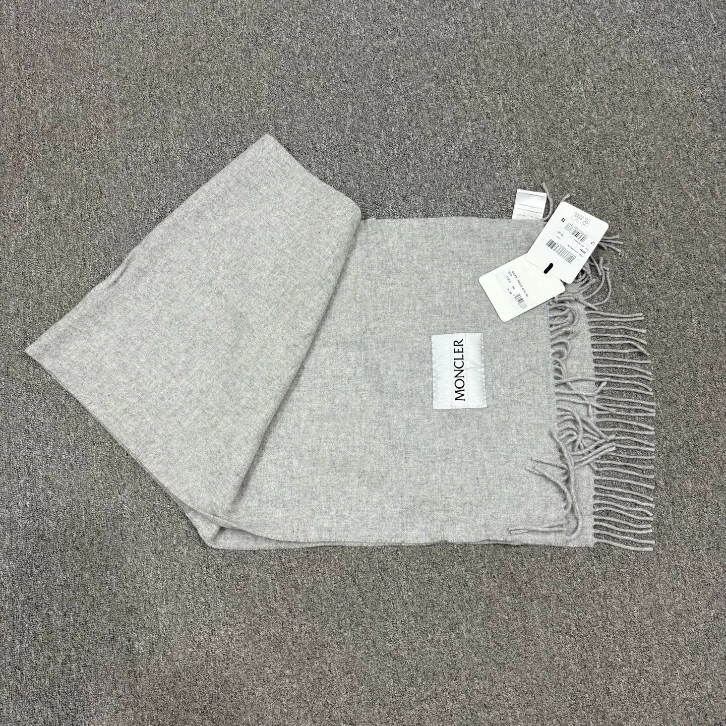 Moncler Moncler NWT Gray Wool Scarf Size ONE SIZE - 1 Thumbnail