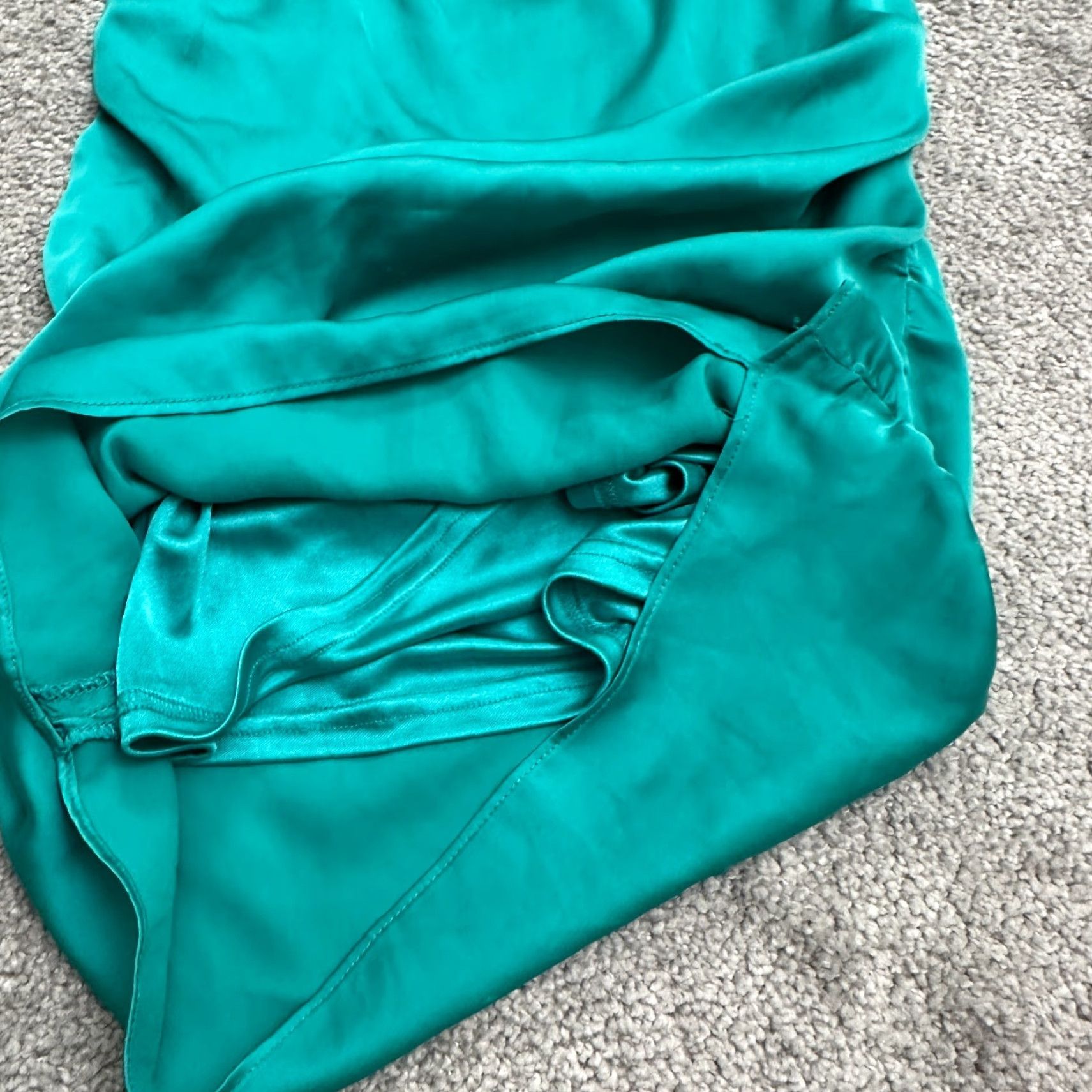 AQUA Aqua Satin Asymmetric Mini Dress Womens 2 Green Ruched Party Dress Short Sleeve One Shoulder Bodycon Pencil Dress Size XS / US 0-2 / IT 36-38 - 5 Thumbnail