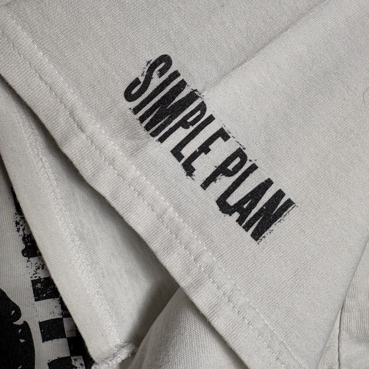 Vintage 00s Simple Plan Pop Punk Band Tee / Y2K Emo Skull