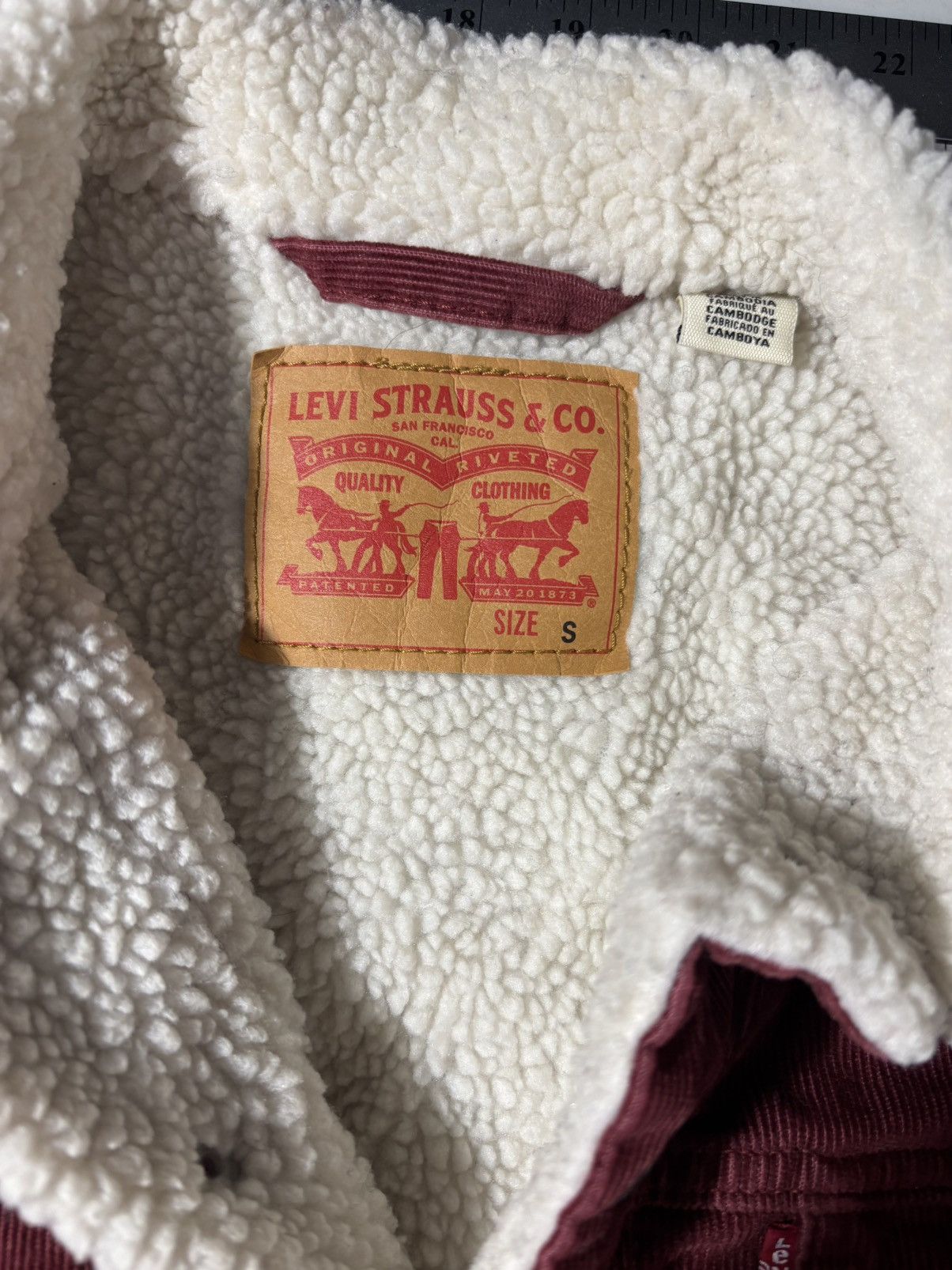 Levi's Sherpa Lined Corduroy Trucker Jacket Size US S / EU 44-46 / 1 - 3 Thumbnail