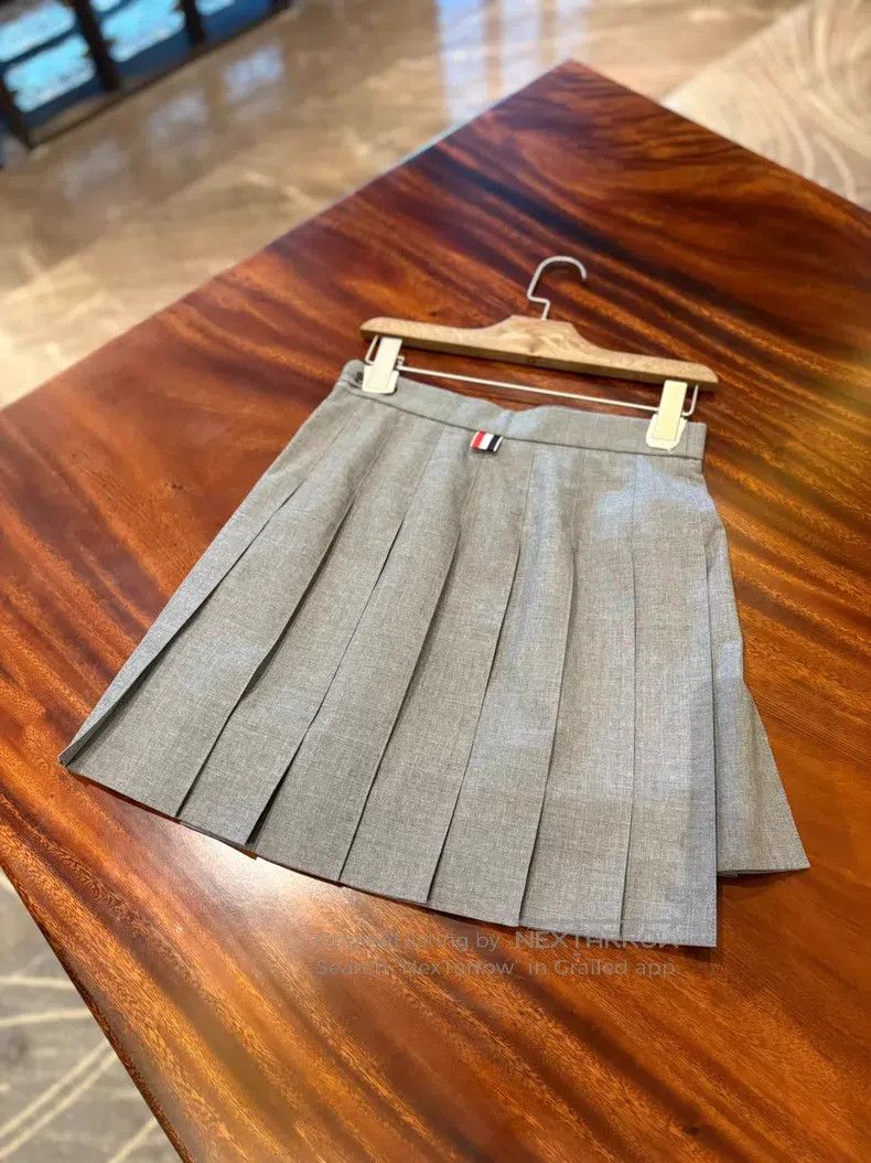 Thom Browne Thom Browne Pleated Skirt Size 26" / US 2 / IT 38 - 4 Thumbnail