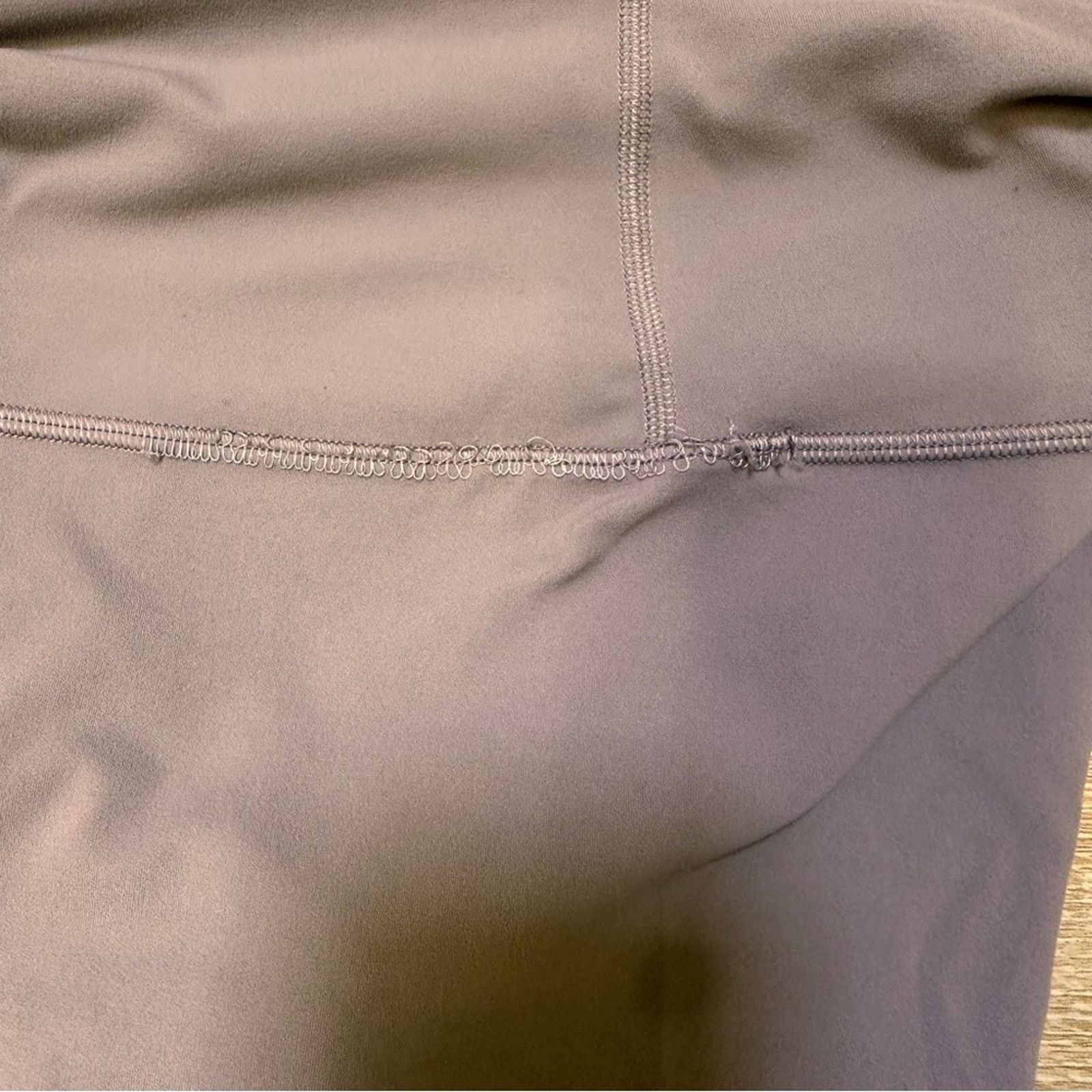 Lululemon Lululemon Align Super High-Rise 10” Shorts - Size 6 - Violet Size 28" / US 6 / IT 42 - 6 Thumbnail