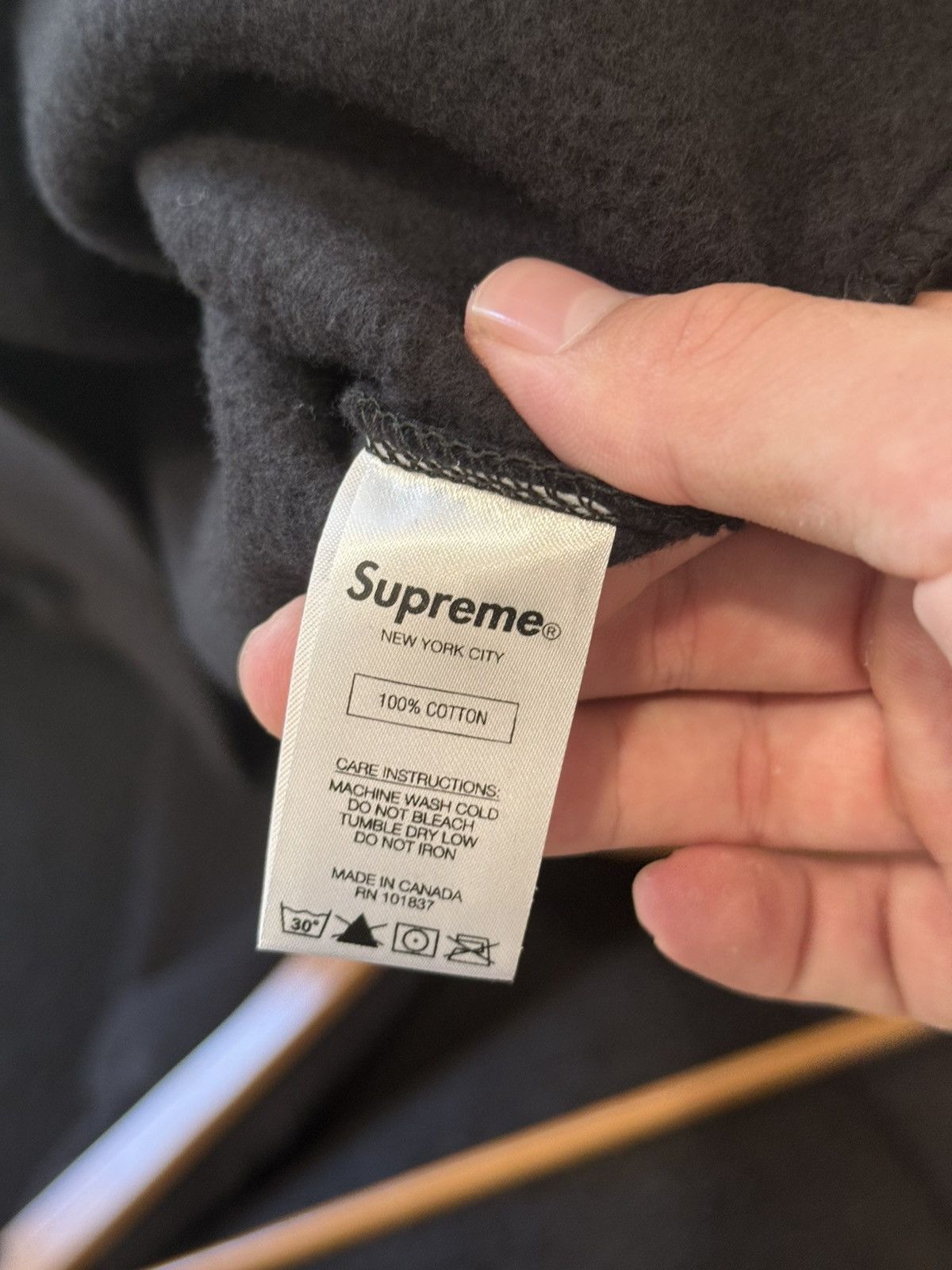 Supreme Supreme Logo Crewneck Size US M / EU 48-50 / 2 - 3 Thumbnail