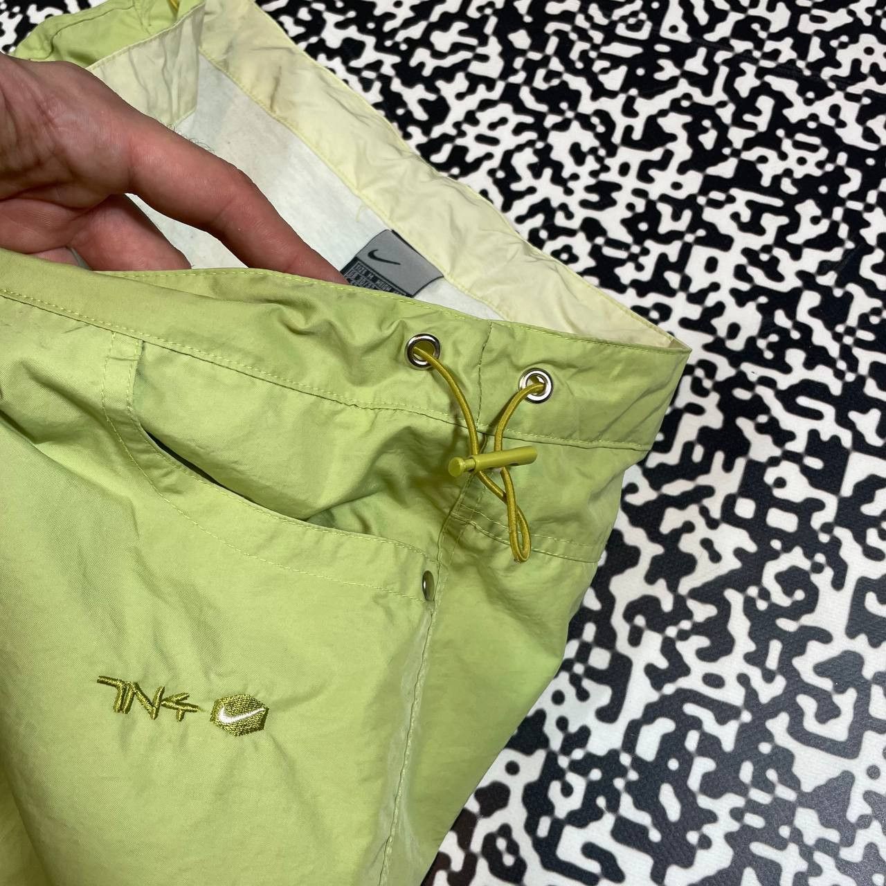 Nike Vintage 90s Nike TN Swoosh Logo Transformer 2in1 Pants Size 28" / US 6 / IT 42 - 11 Thumbnail
