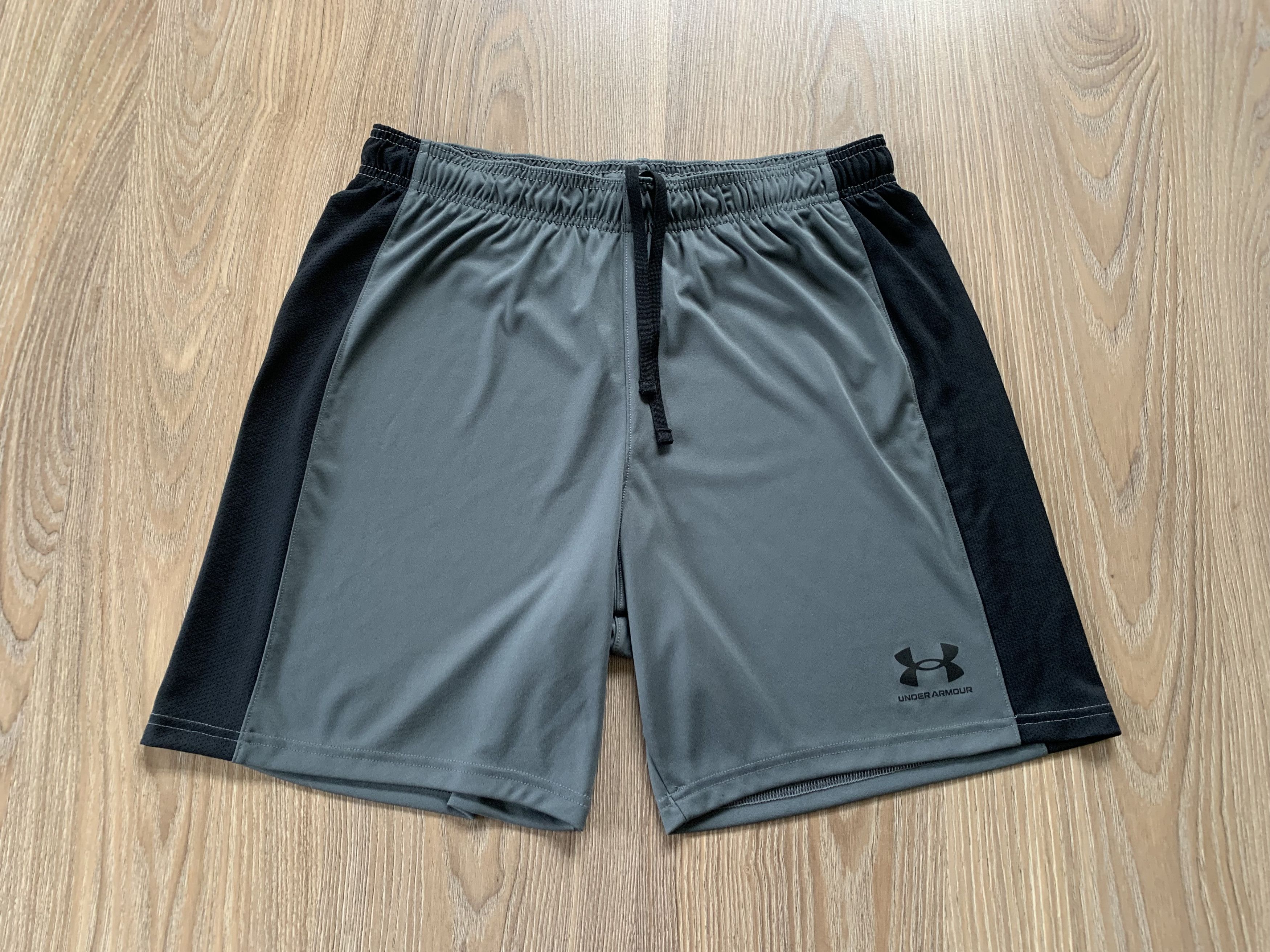 Under Armour Under Armour Fitted Grey Training Shorts Size US 34 / EU 50 - 2 Thumbnail