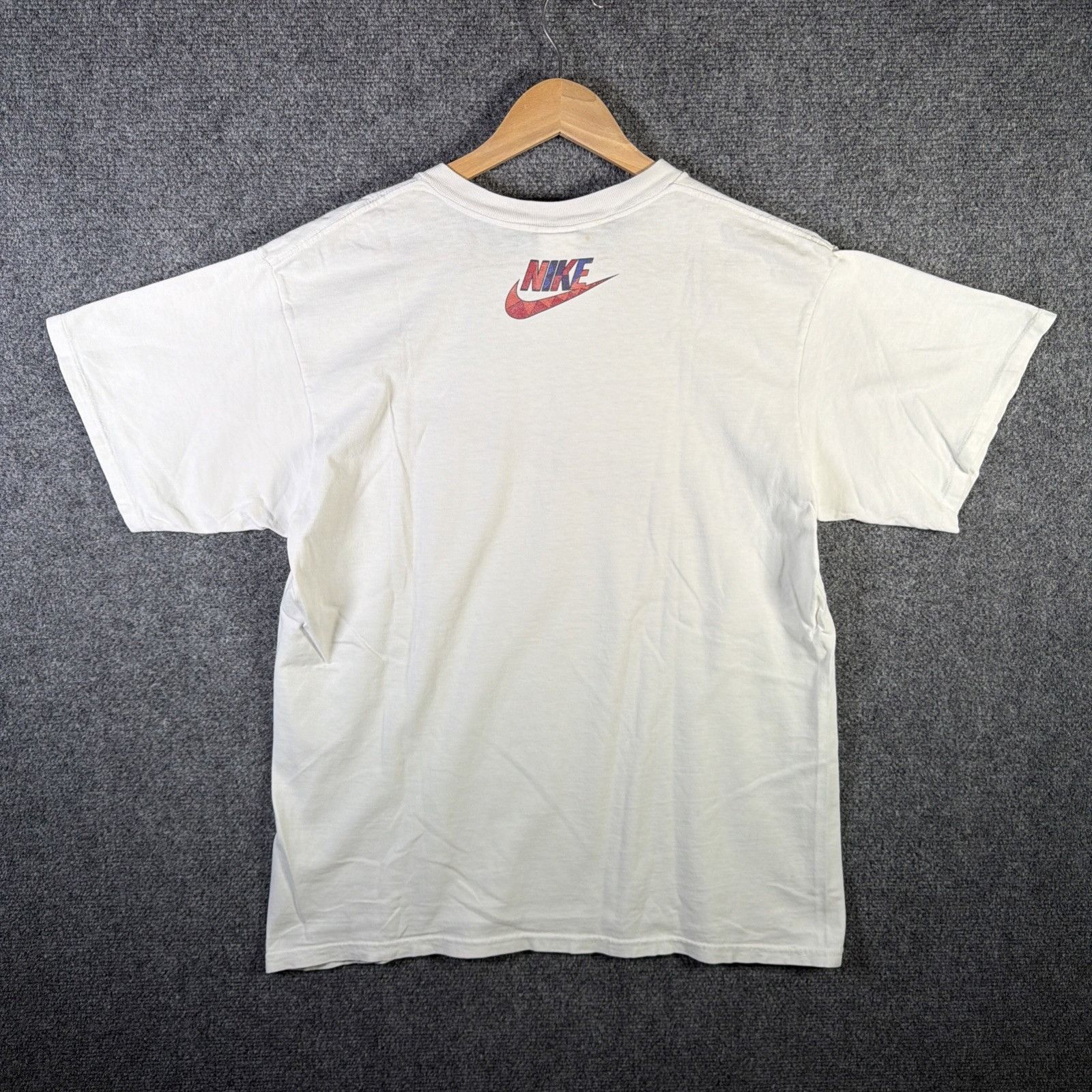 Nike Vintage Nike Shirt Mens White 80s Center Swoosh Jungle ACG Size US M / EU 48-50 / 2 - 6 Thumbnail